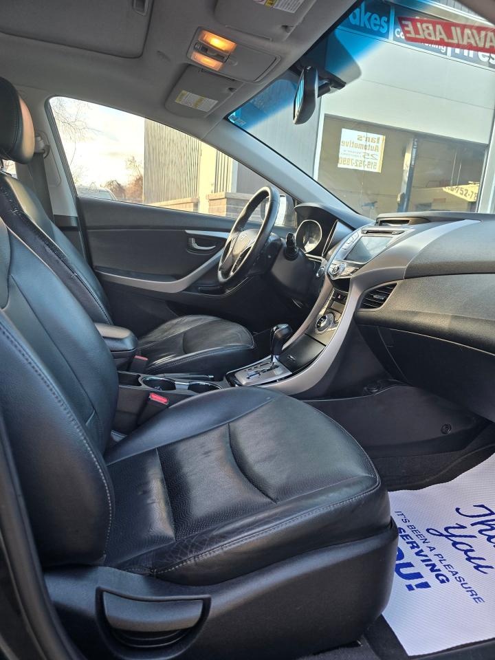 2013 Hyundai Elantra 4dr Sdn Auto Limited w/Navi - Photo #13