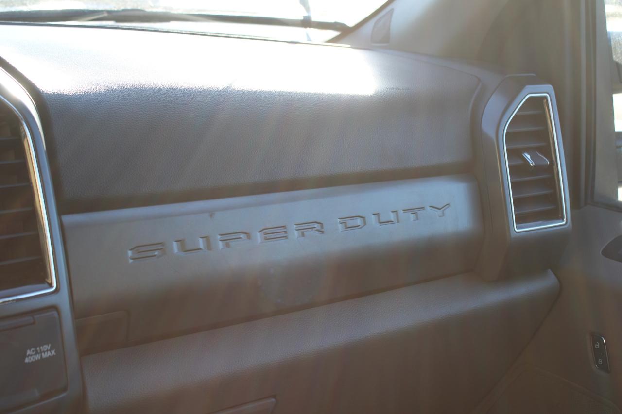 2022 Ford SUPER DUTY F-250 SRW XLT Photo