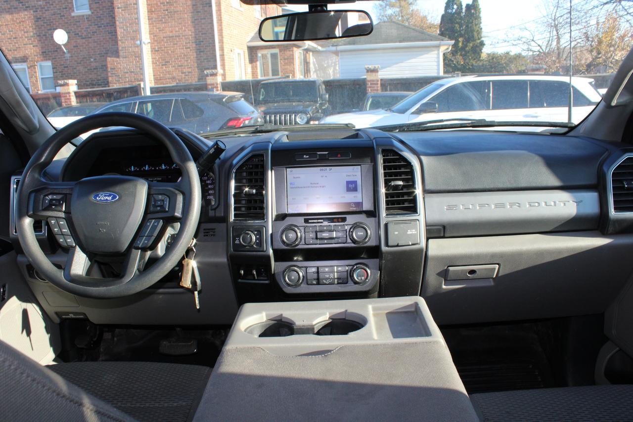 2022 Ford SUPER DUTY F-250 SRW XLT Photo