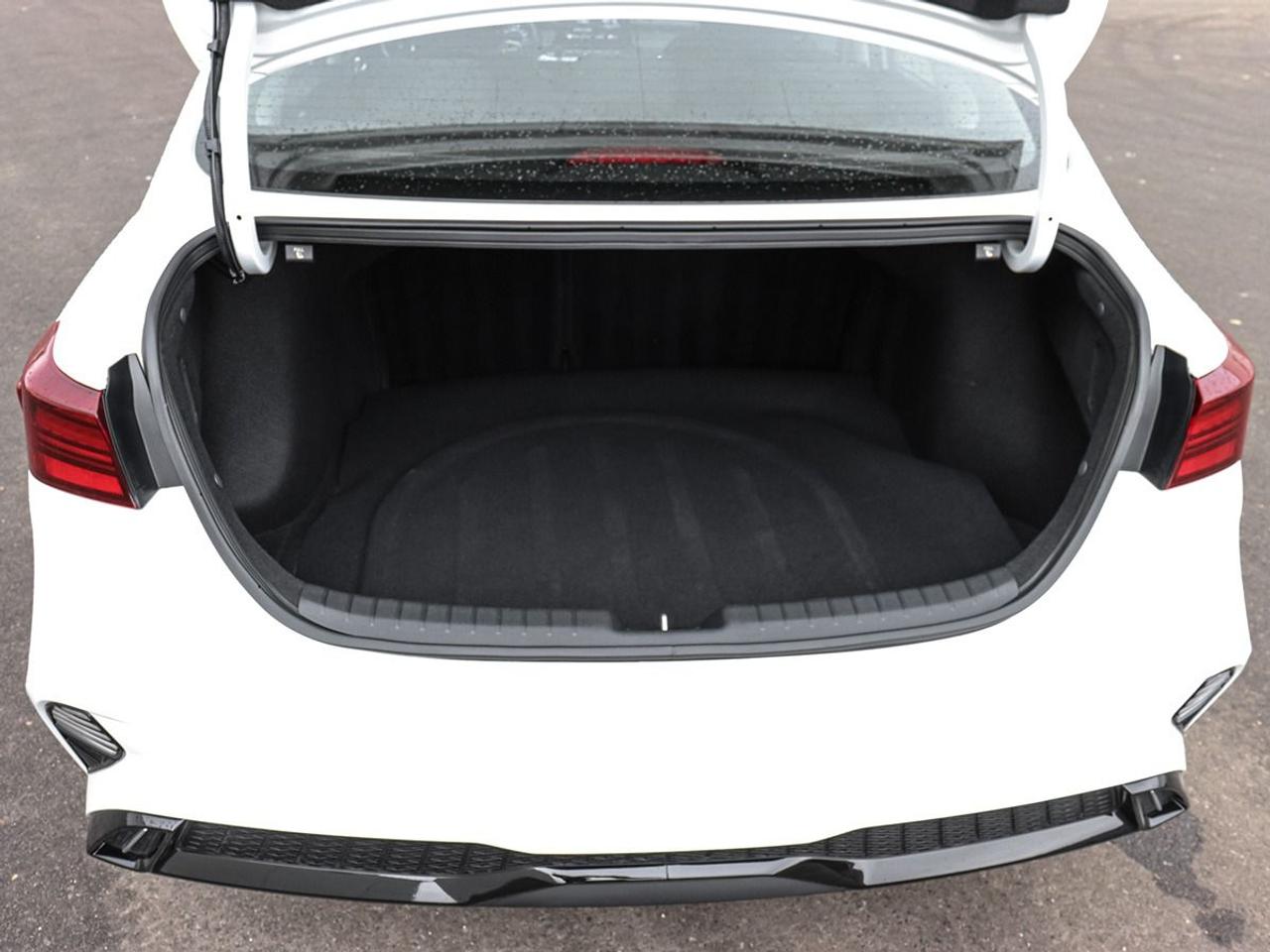 2024 Kia Forte EX+ Sunroof Apple Car-Play Blind-Spot Monitor Photo