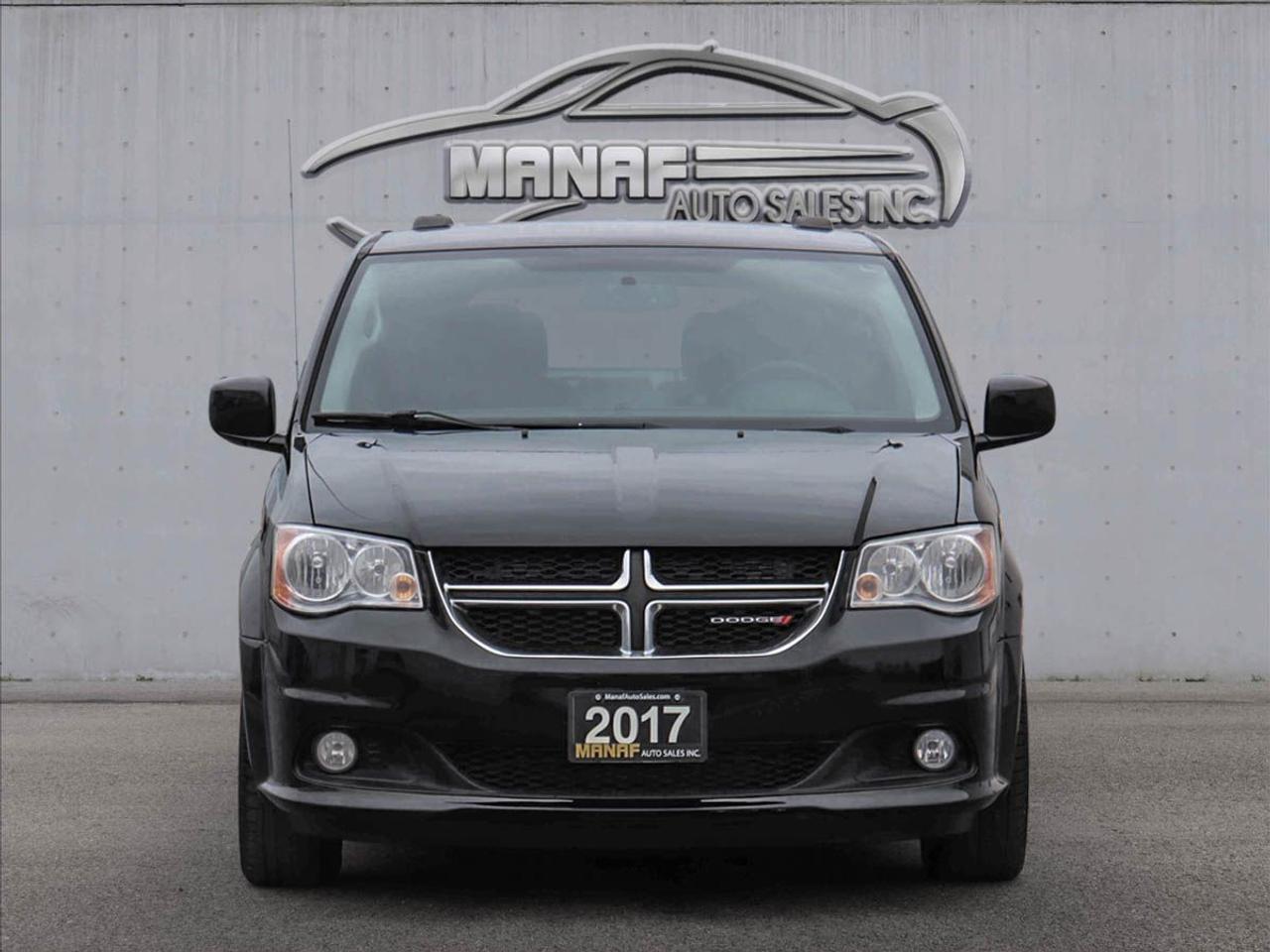 2017 Dodge Grand Caravan Crew Plus Photo