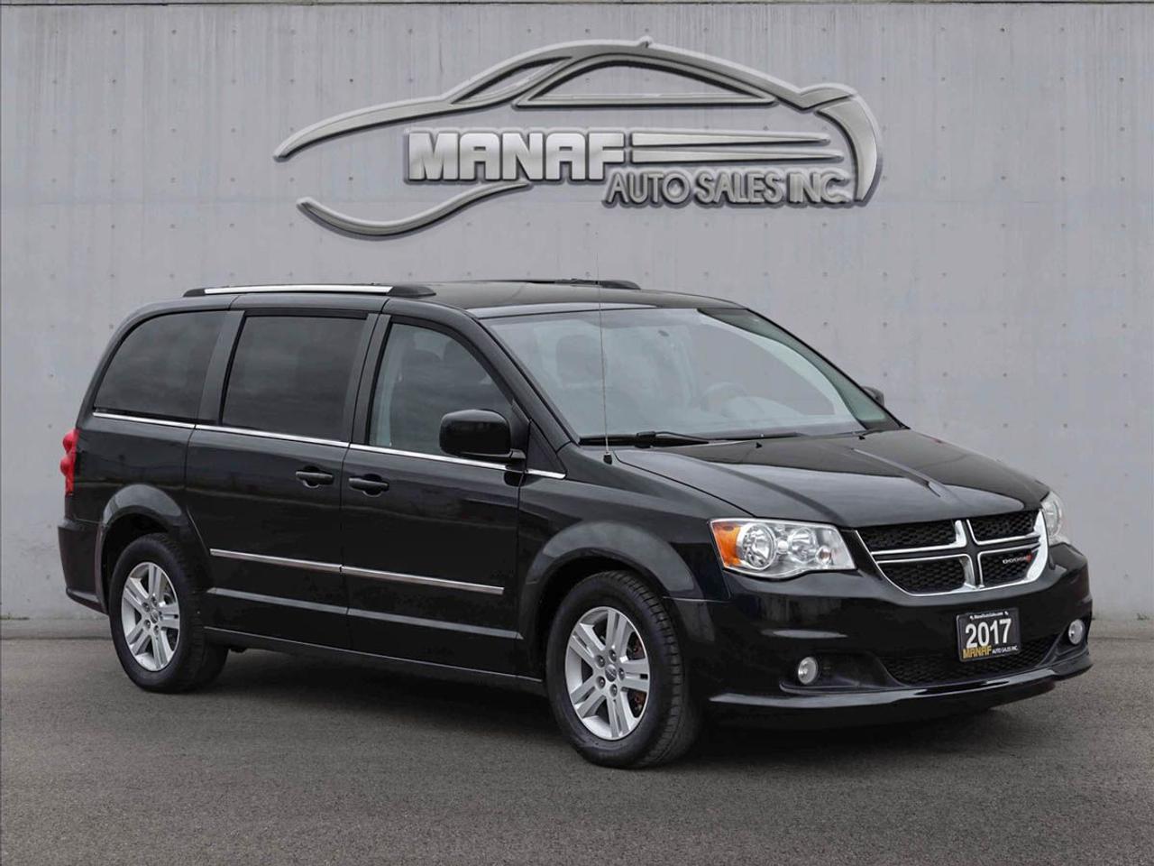 2017 Dodge Grand Caravan Crew Plus Photo