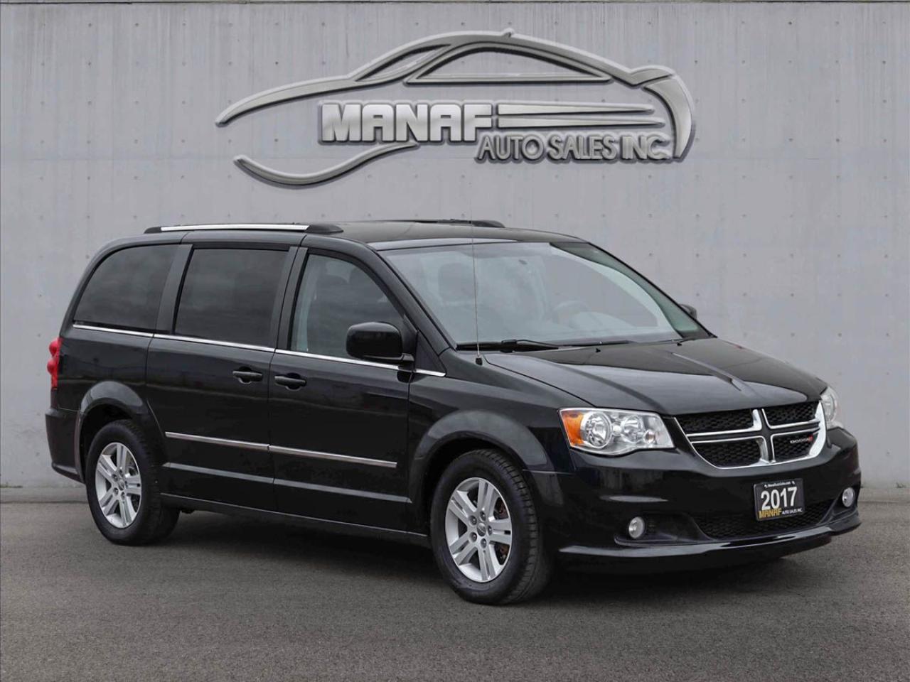 2017 Dodge Grand Caravan Crew Plus Photo2