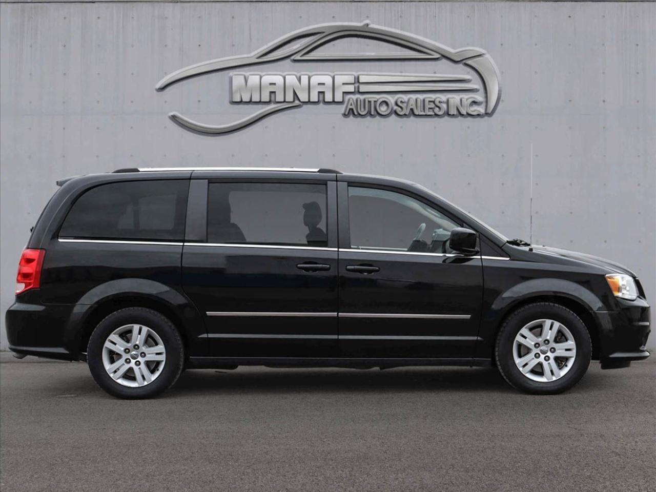 2017 Dodge Grand Caravan Crew Plus Photo3