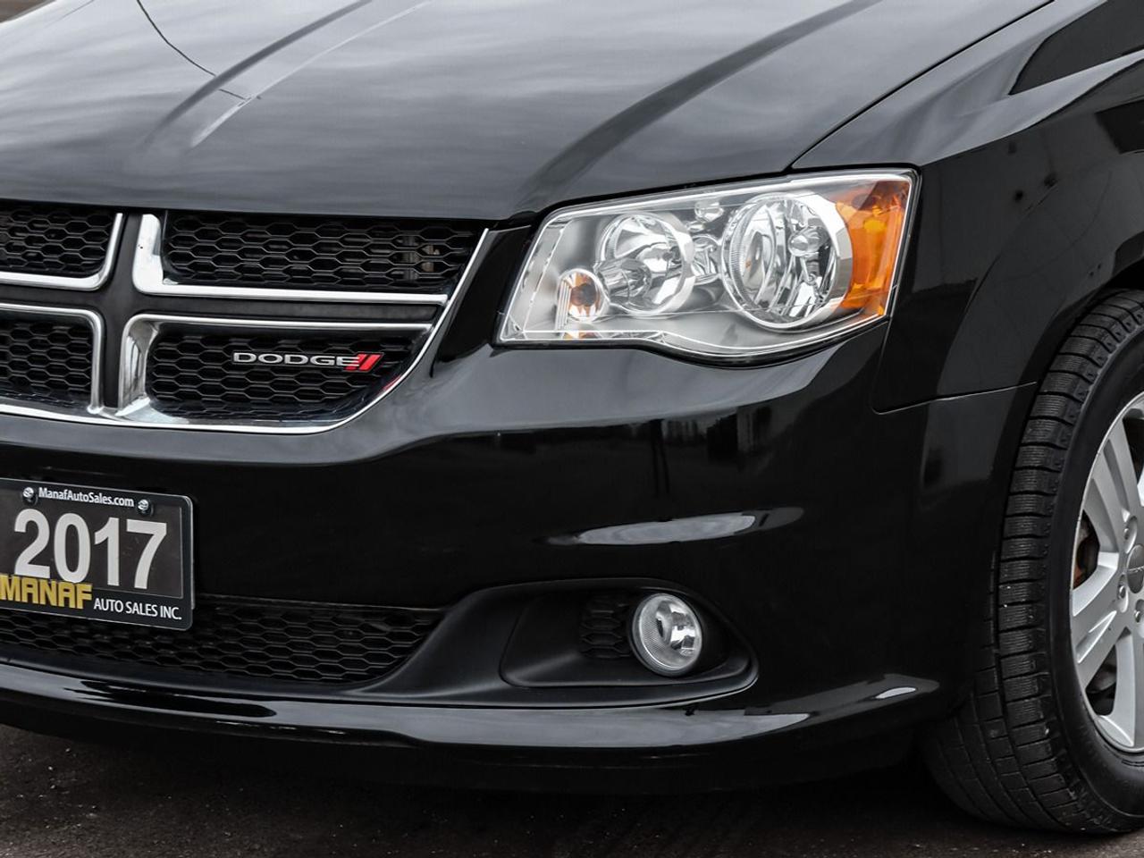 2017 Dodge Grand Caravan Crew Plus Photo