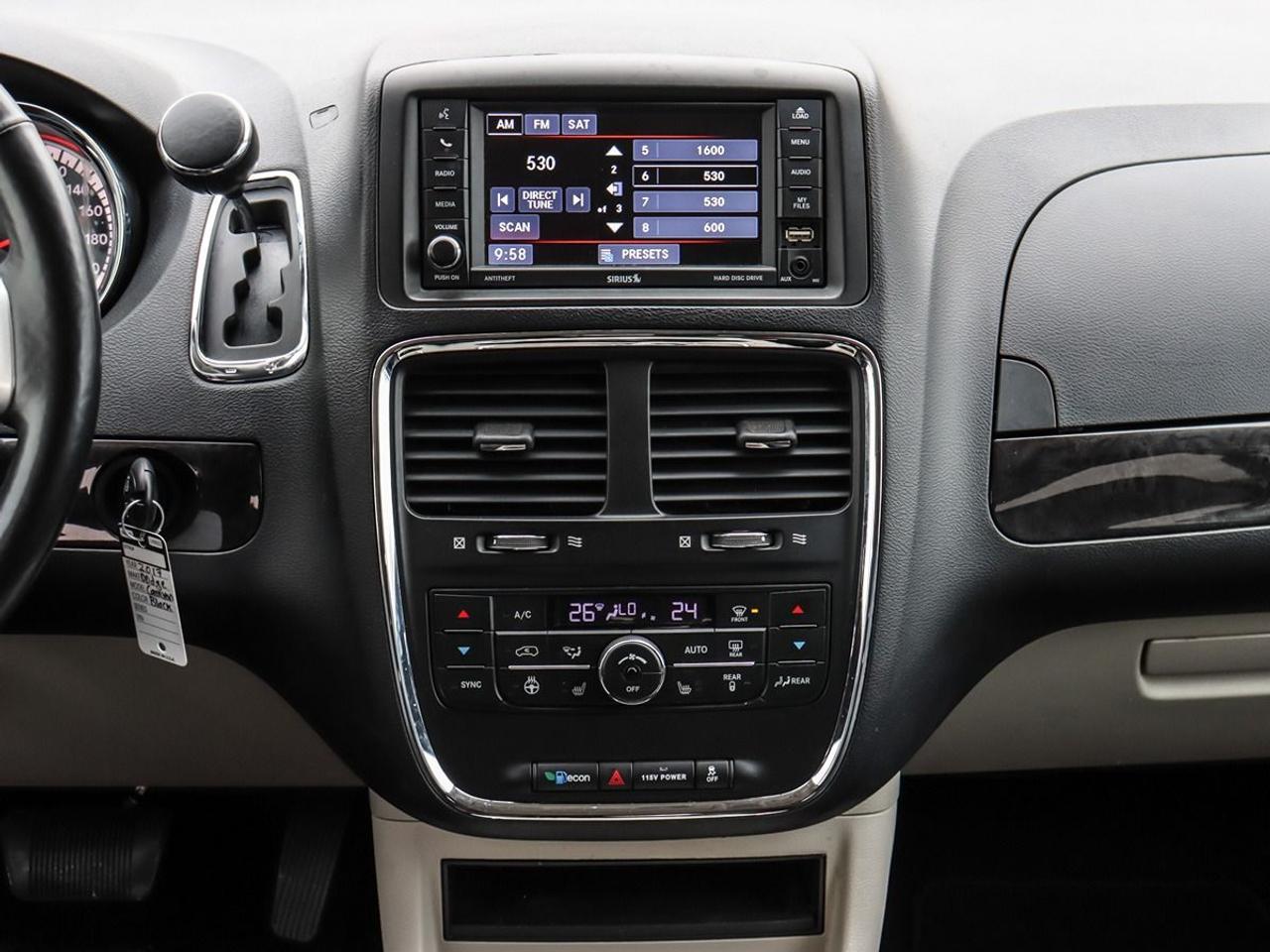 2017 Dodge Grand Caravan Crew Plus Photo