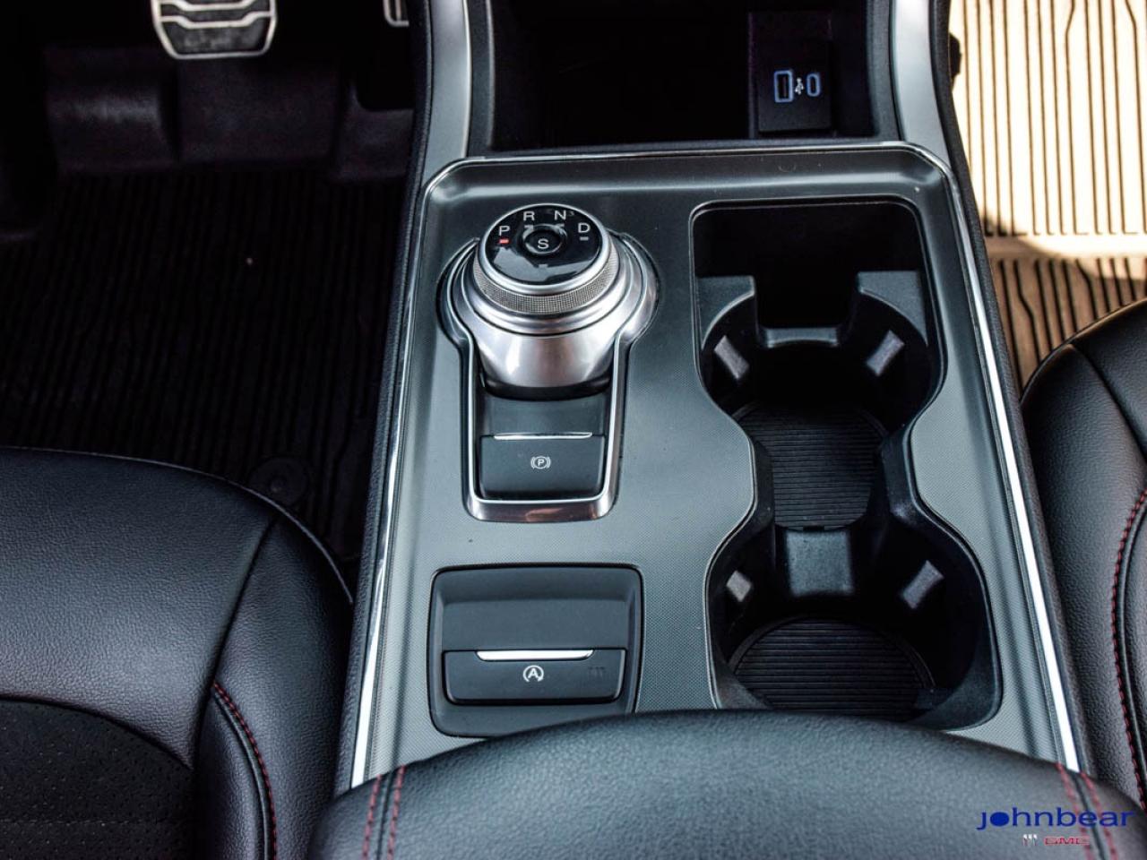 2022 Ford Edge ST Line Photo