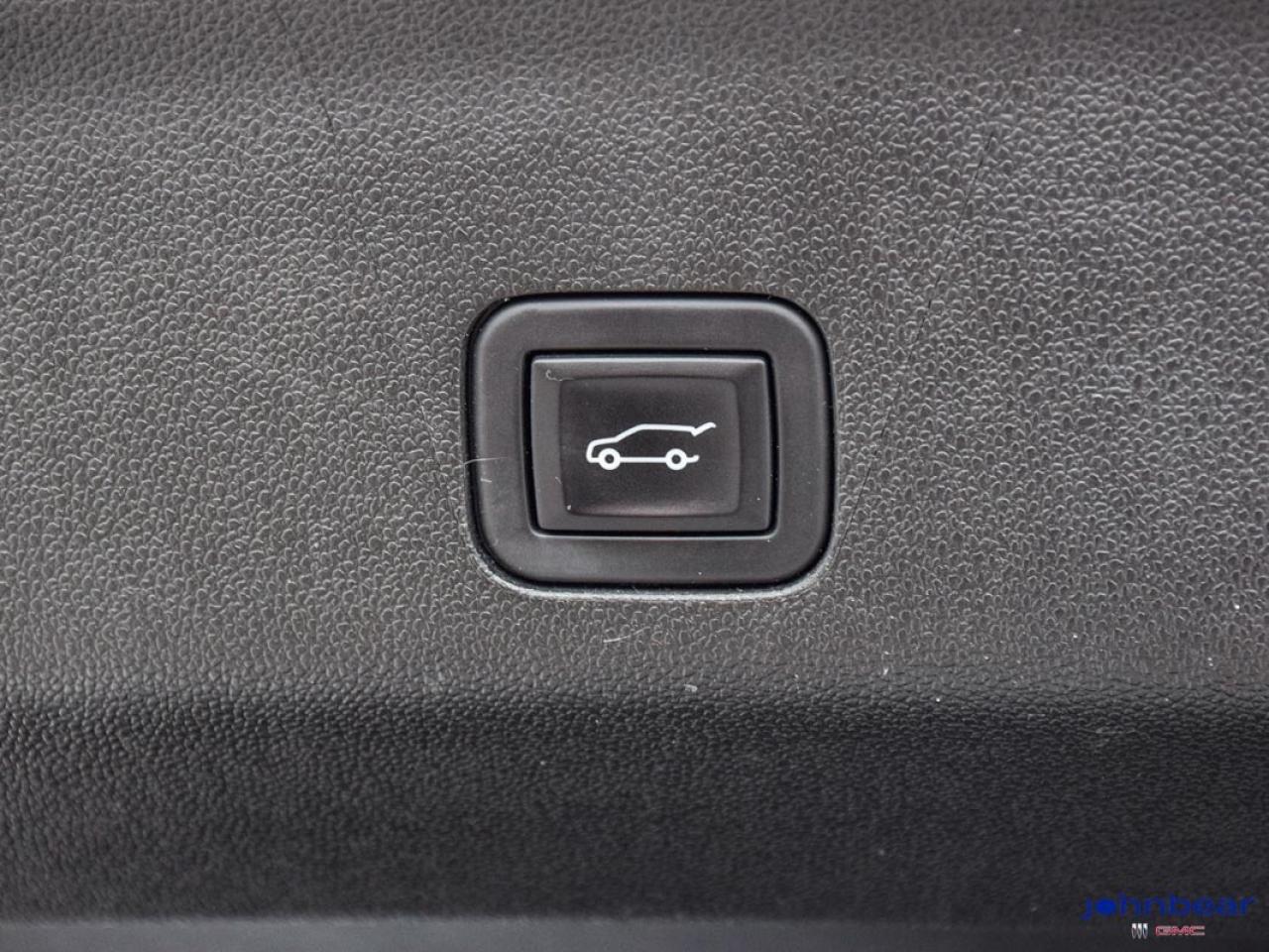 2023 GMC Yukon SLT Photo