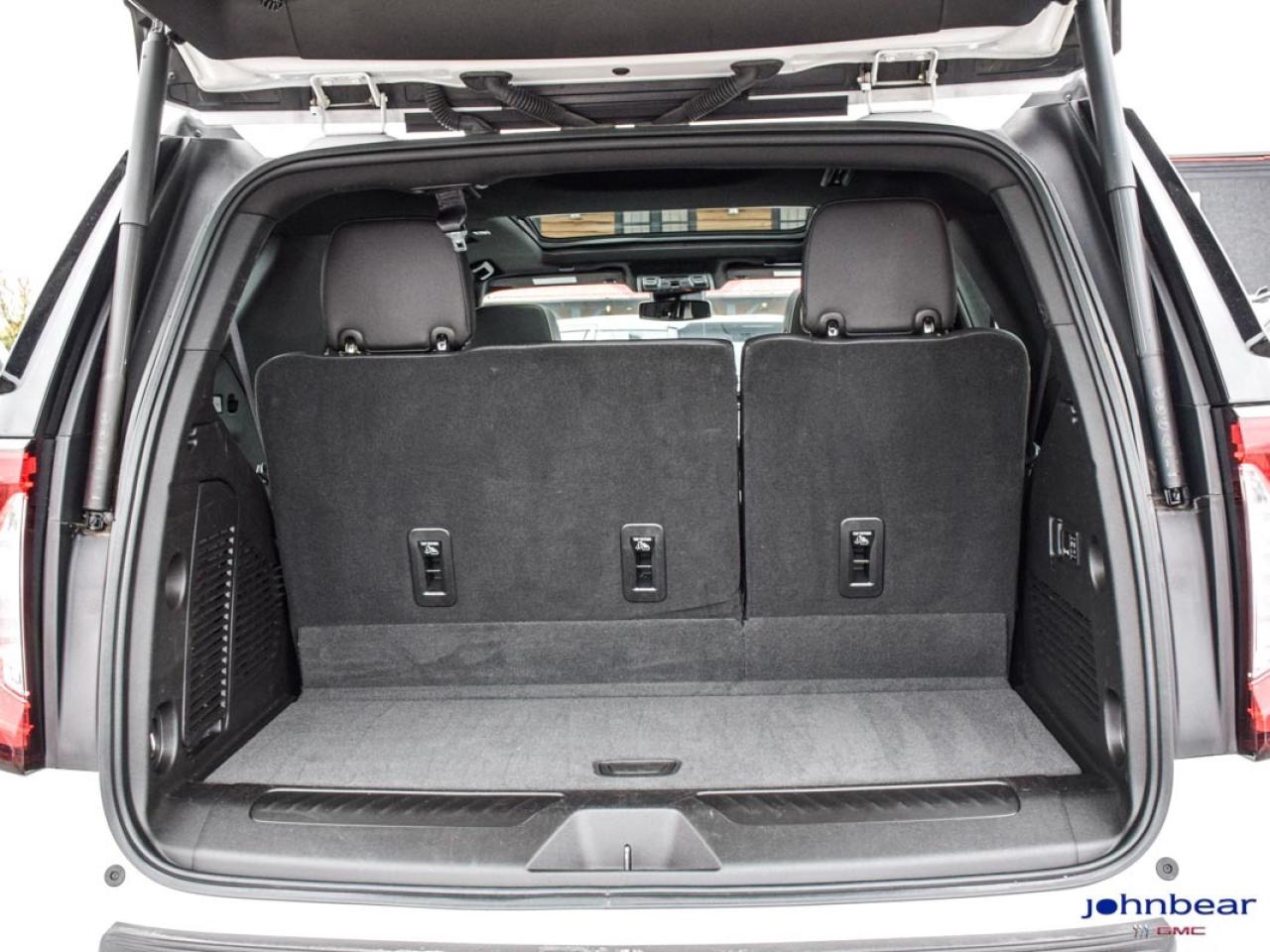 2023 GMC Yukon SLT Photo