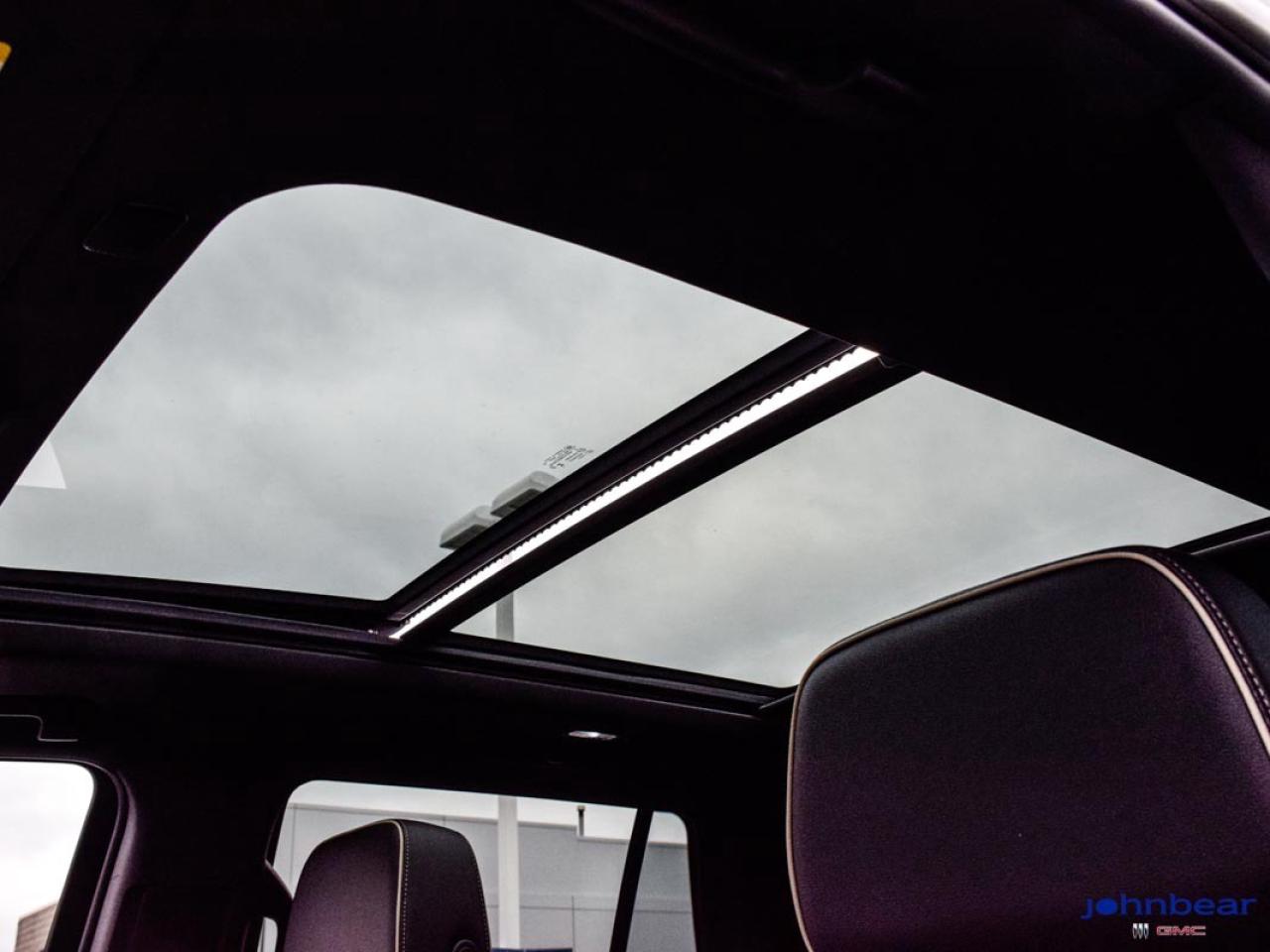 2023 GMC Yukon SLT Photo