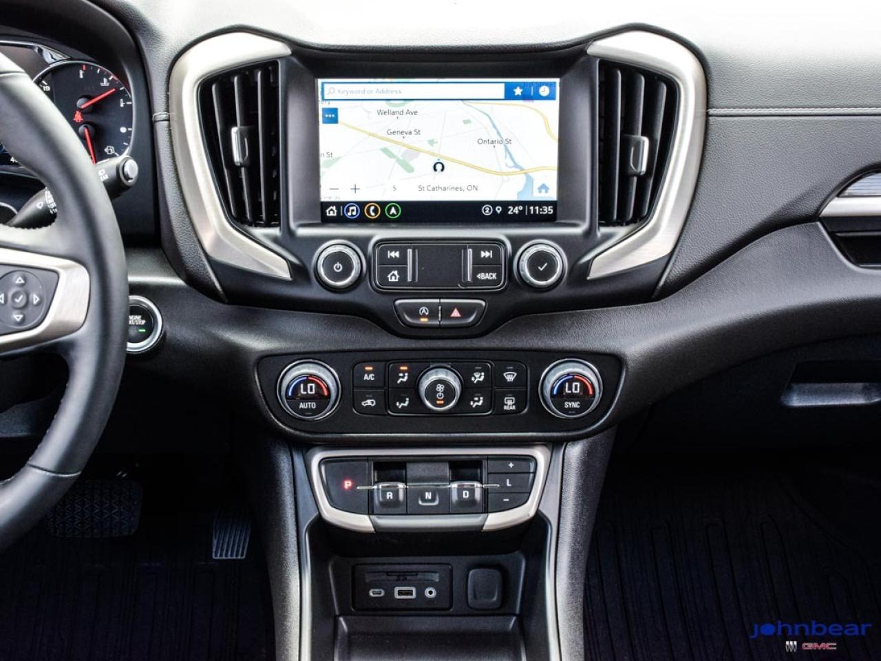 2024 GMC Terrain Denali Photo