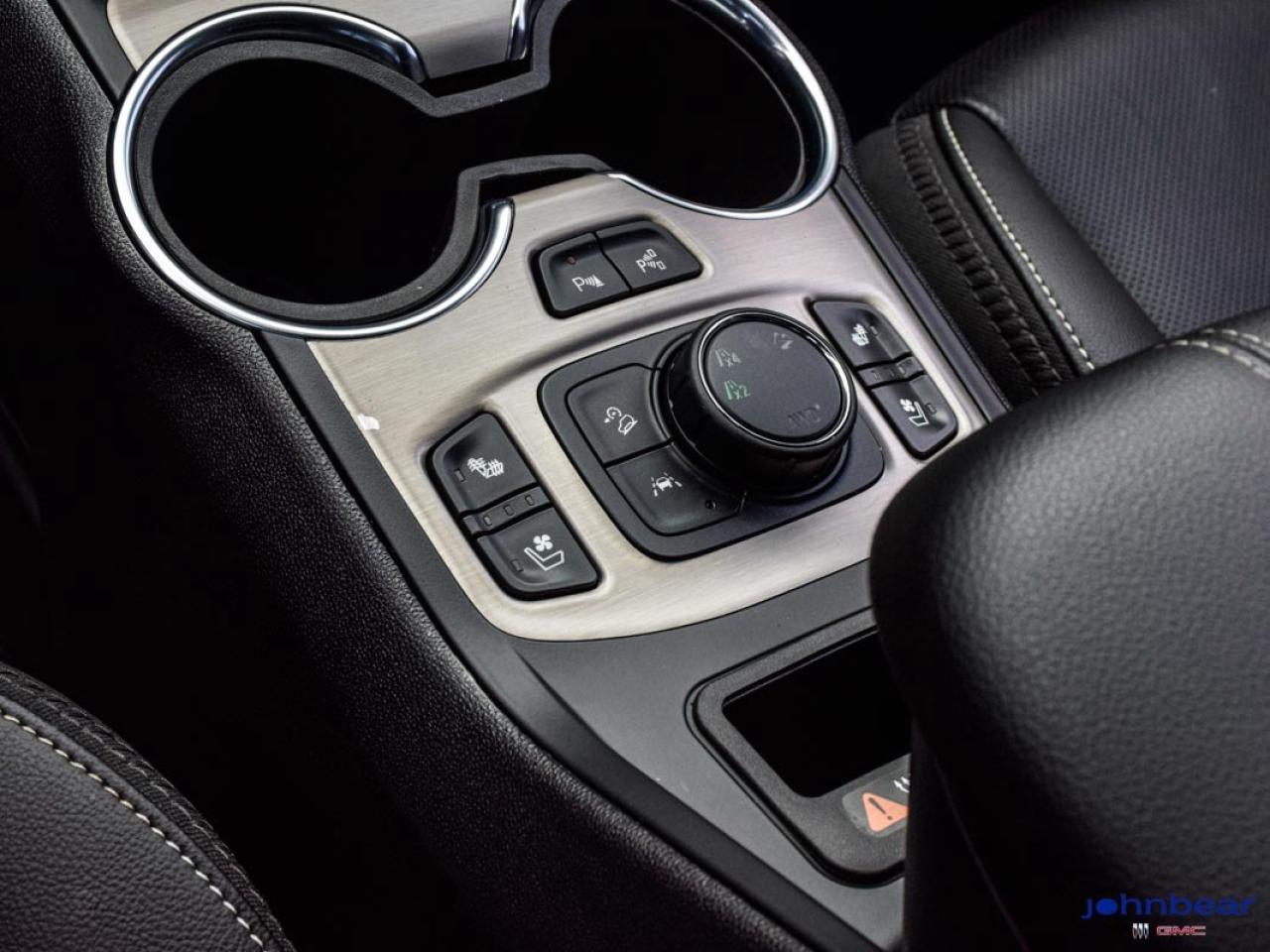 2024 GMC Terrain Denali Photo