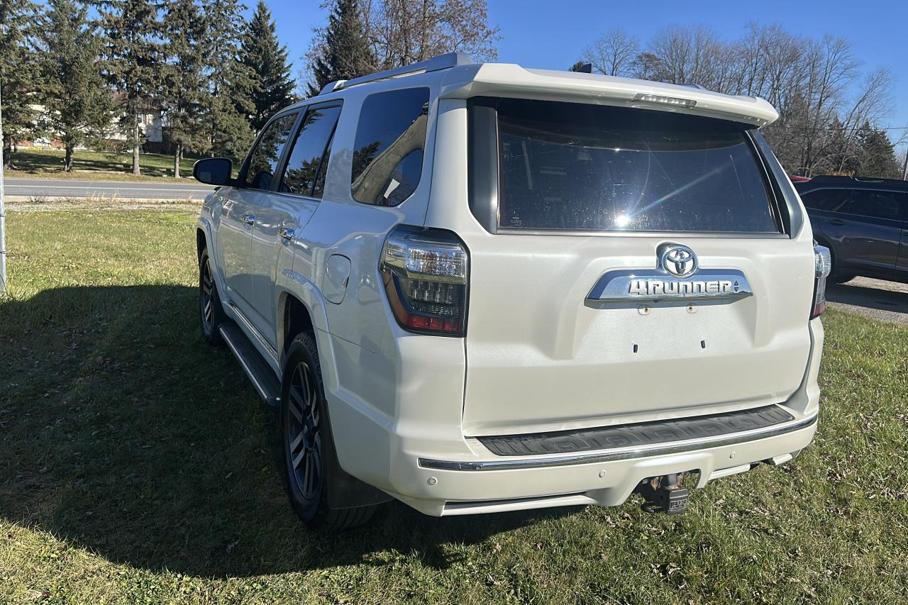 2016 Toyota 4Runner SR5 - Photo #2