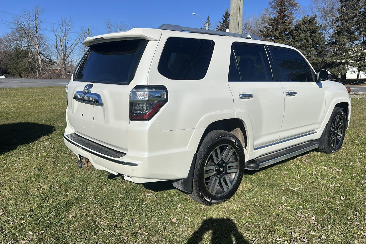 2016 Toyota 4Runner SR5 - Photo #3