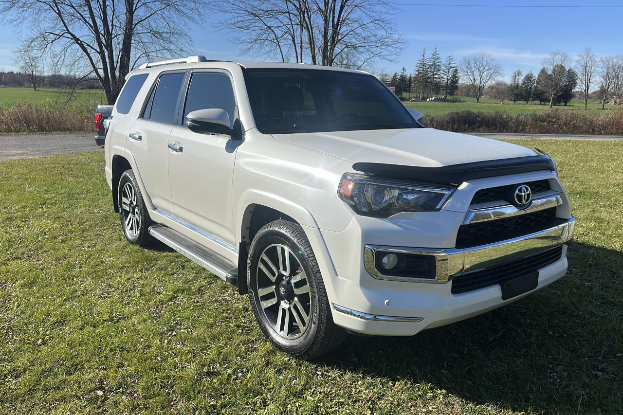 2016 Toyota 4Runner SR5 - Photo #4