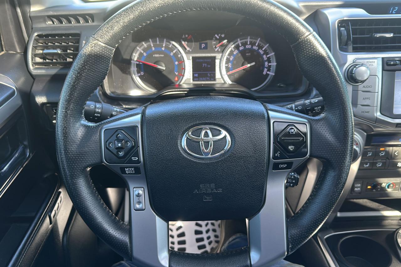 2016 Toyota 4Runner SR5 - Photo #12