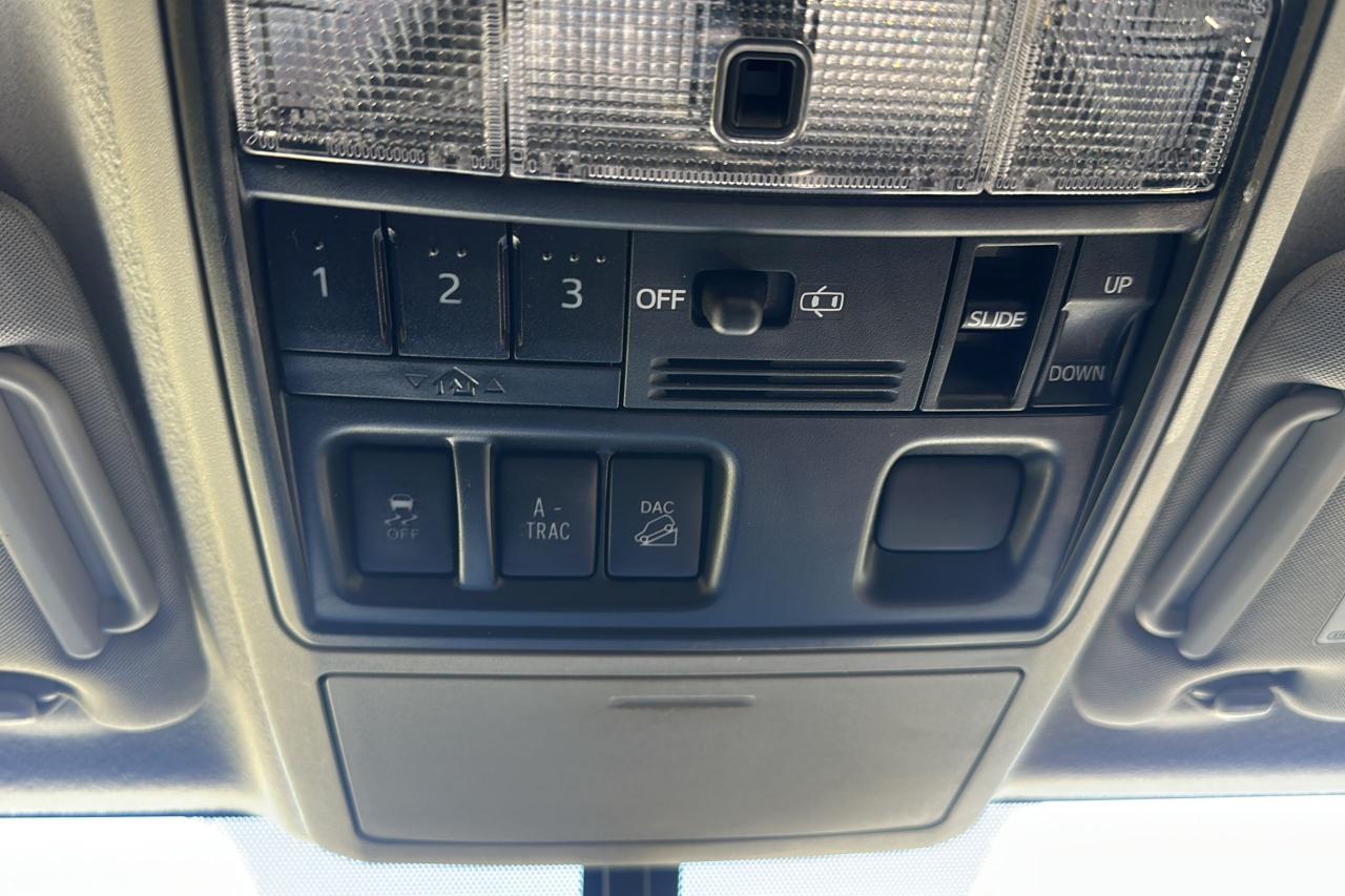 2016 Toyota 4Runner SR5 - Photo #11