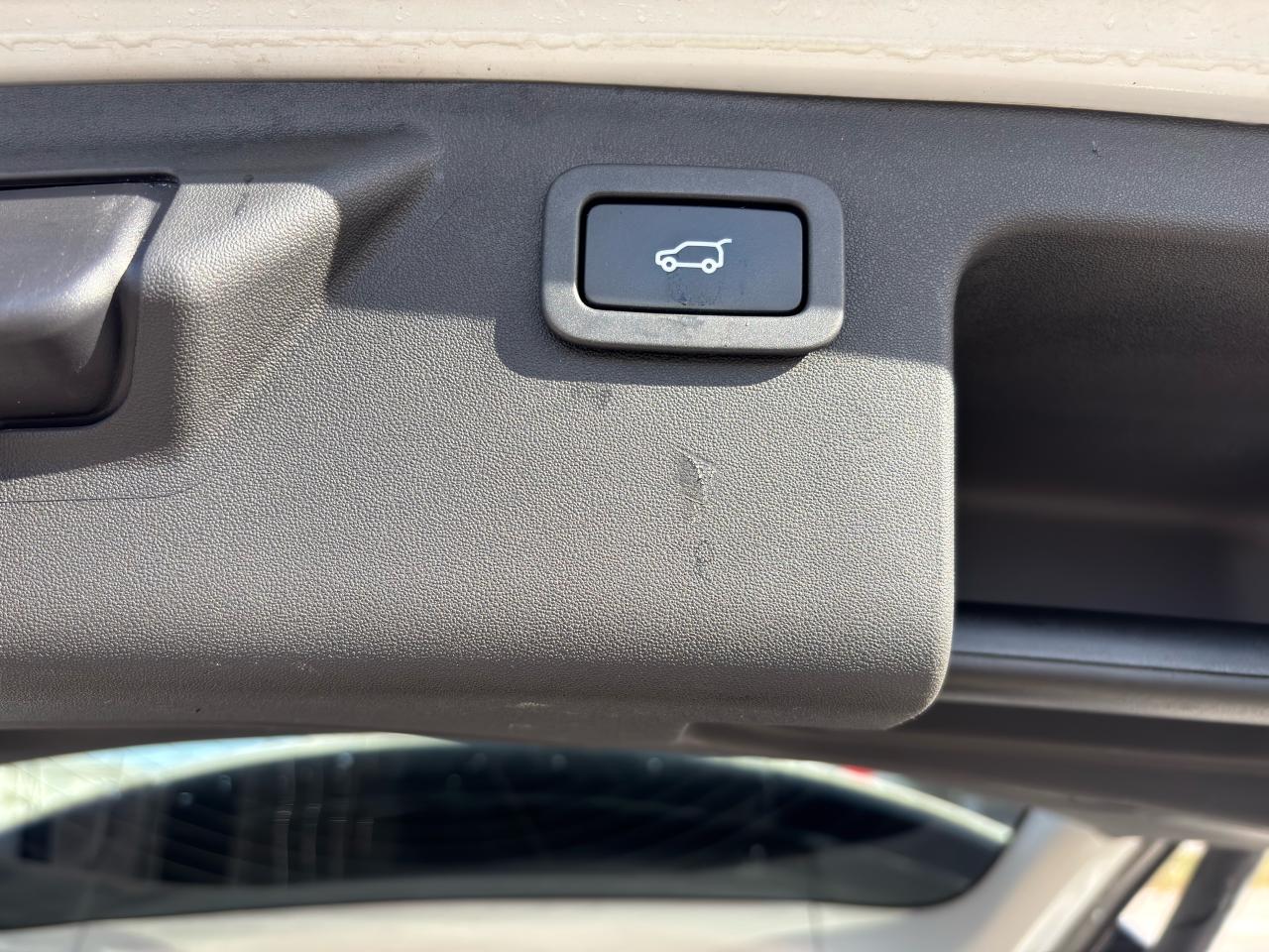 2016 Land Rover Discovery Sport HSE CERTIFIED - Photo #18