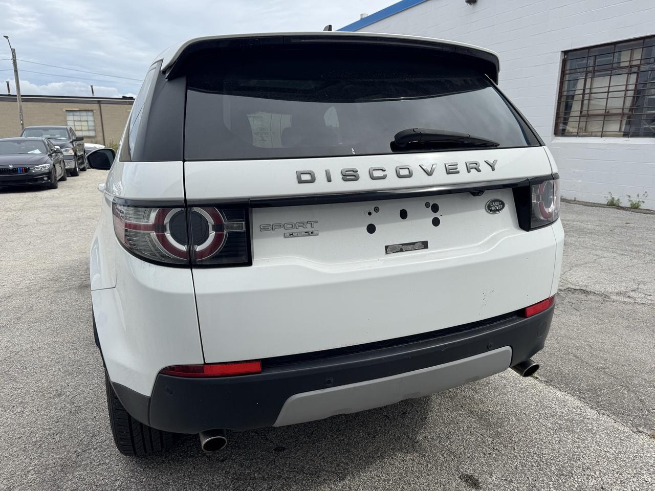 2016 Land Rover Discovery Sport HSE - Photo #20