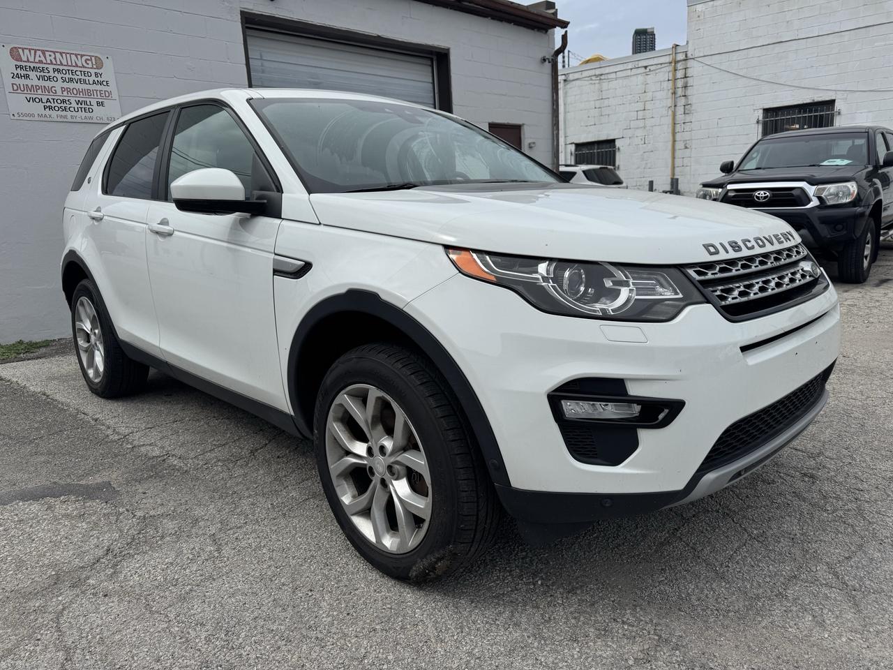 2016 Land Rover Discovery Sport HSE Photo