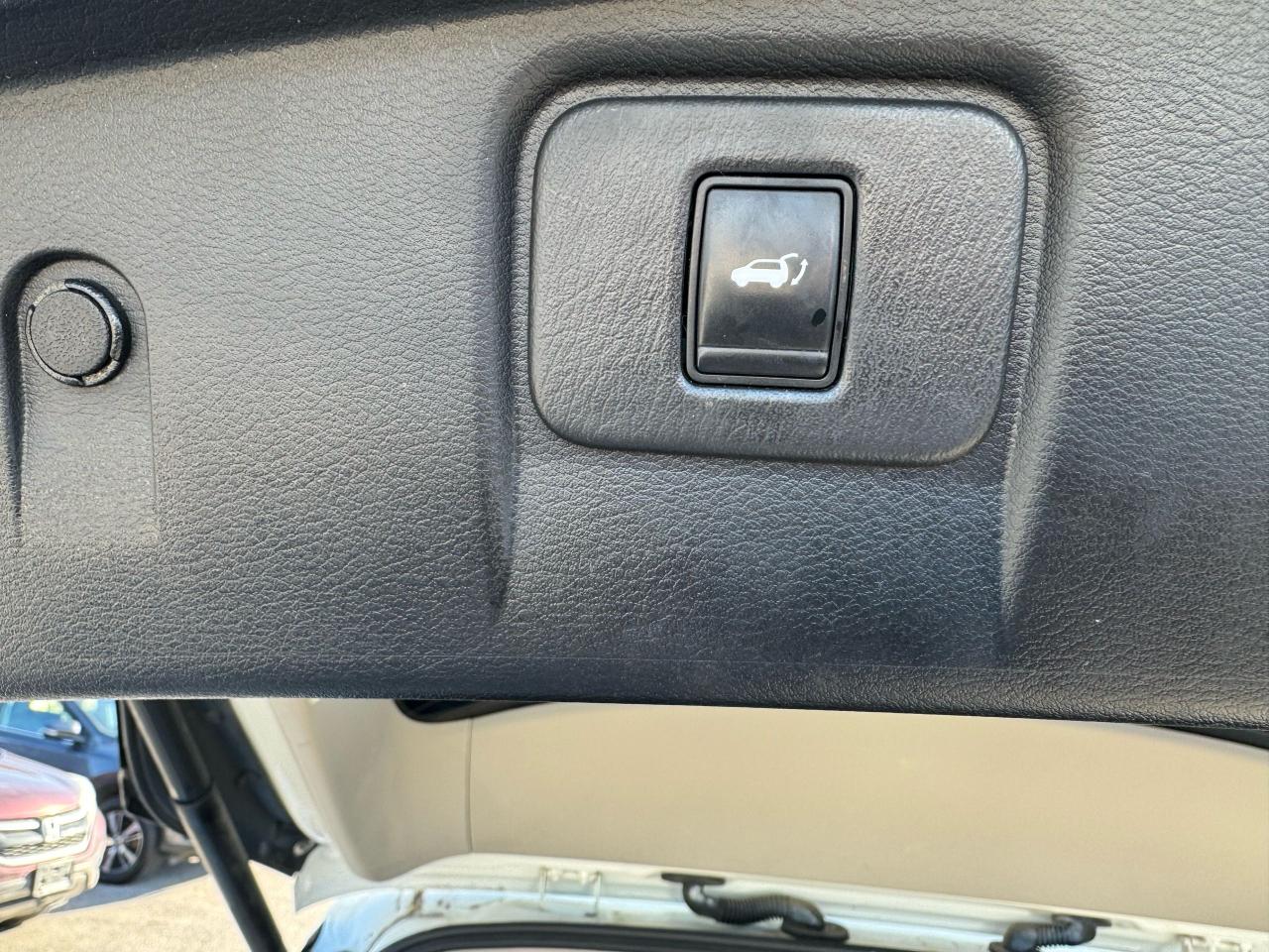 2015 Nissan Murano SL - Photo #21