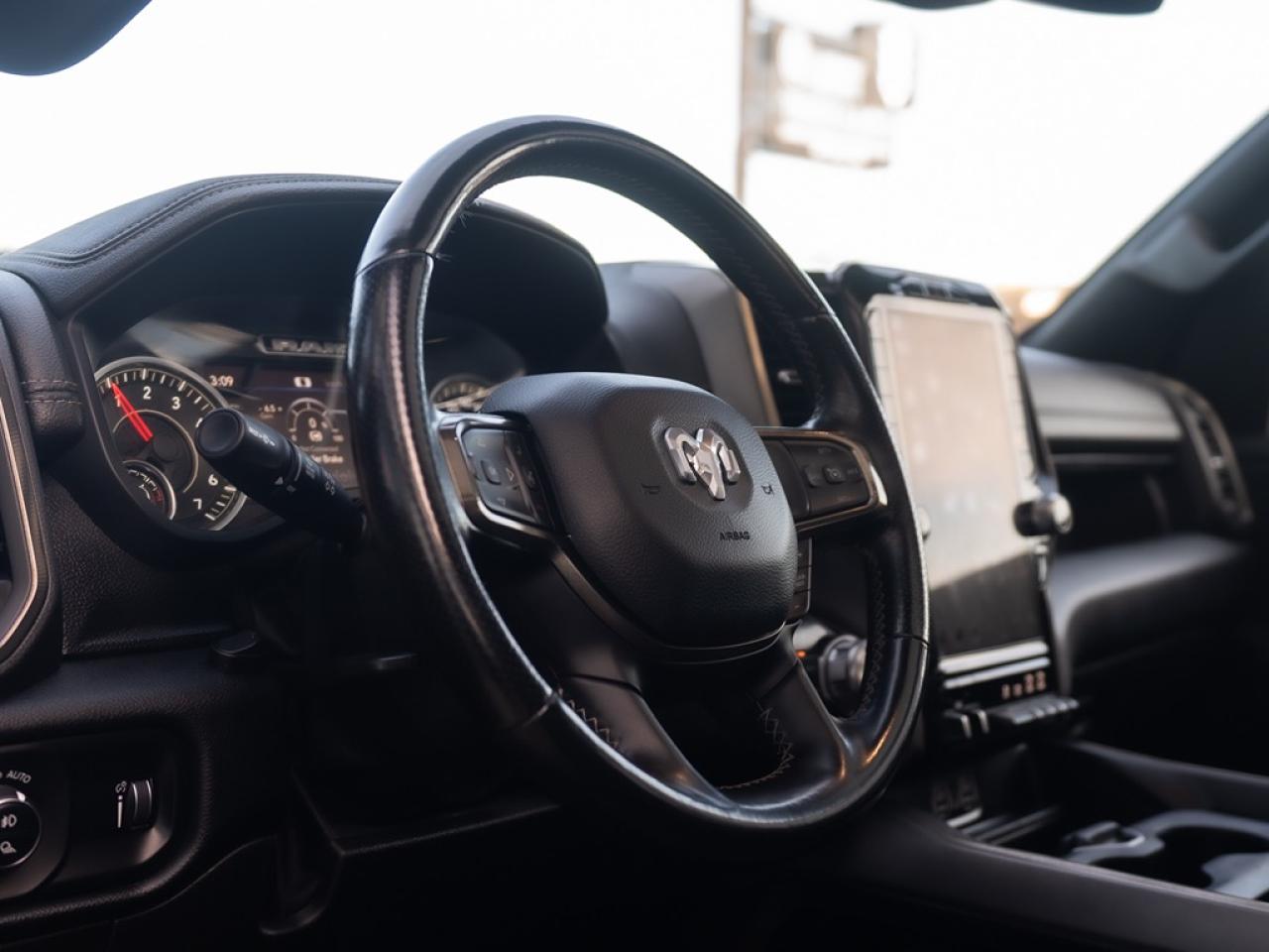 2022 RAM 1500 SPORT Photo32