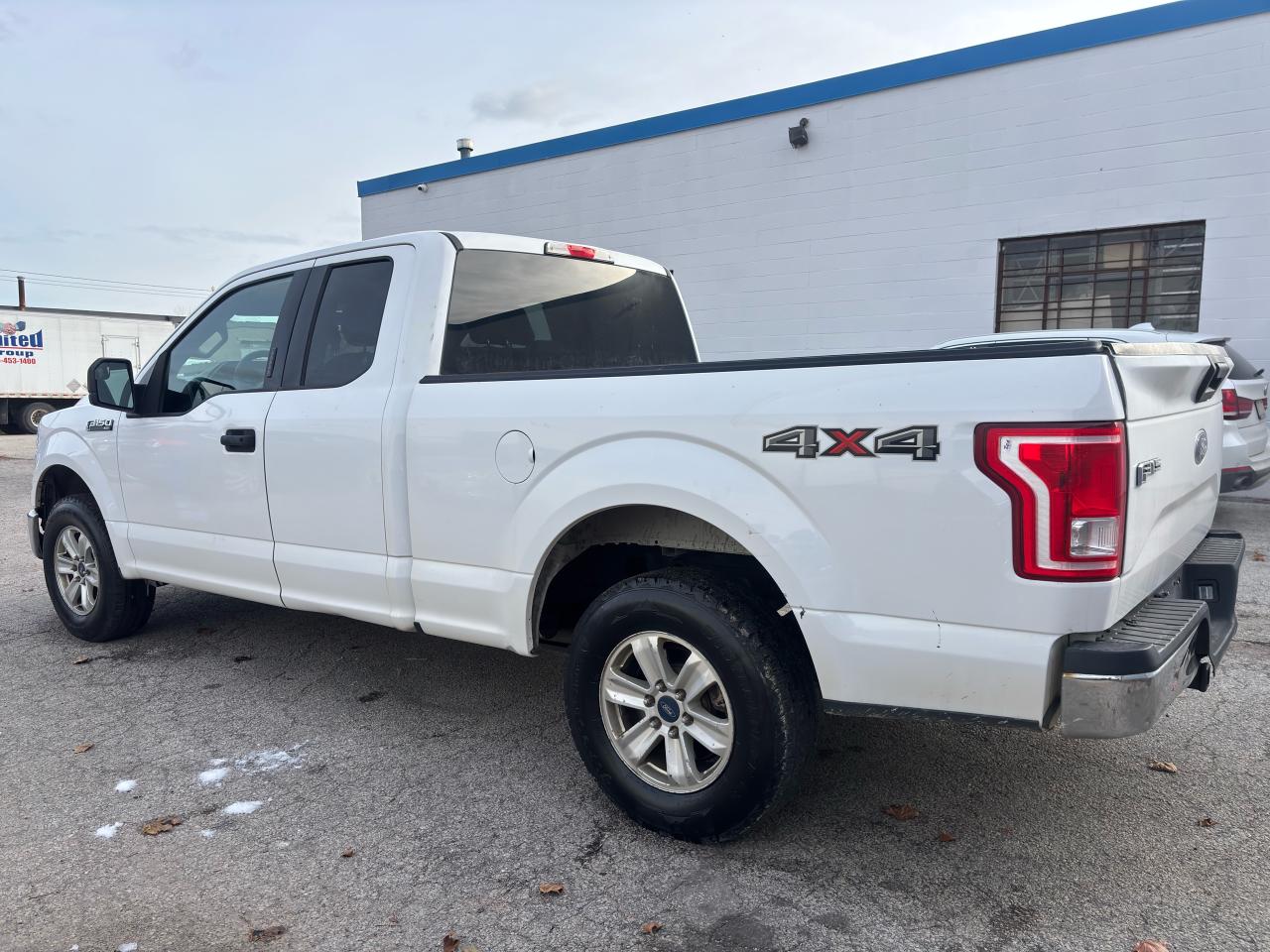 2017 Ford F-150 XLT 4WD - Photo #4