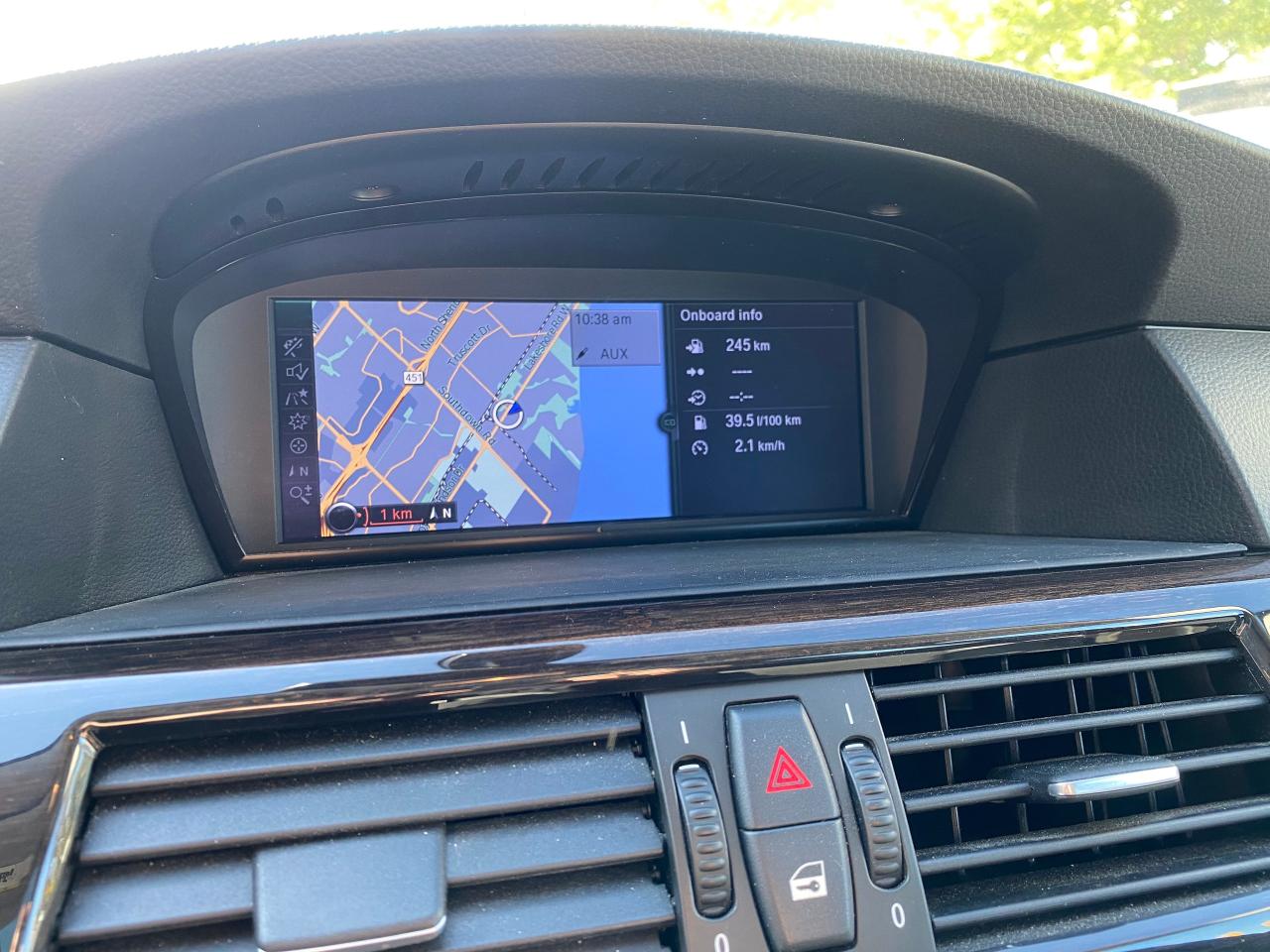 2010 BMW 5 Series 528i xDrive - Photo #21