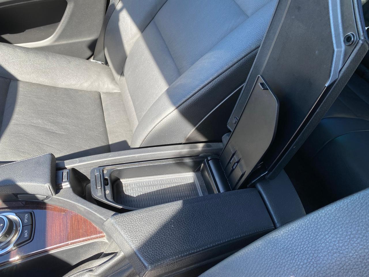 2010 BMW 5 Series 528i xDrive Photo