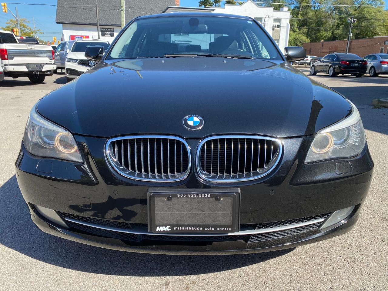 2010 BMW 5 Series 528i xDrive - Photo #3