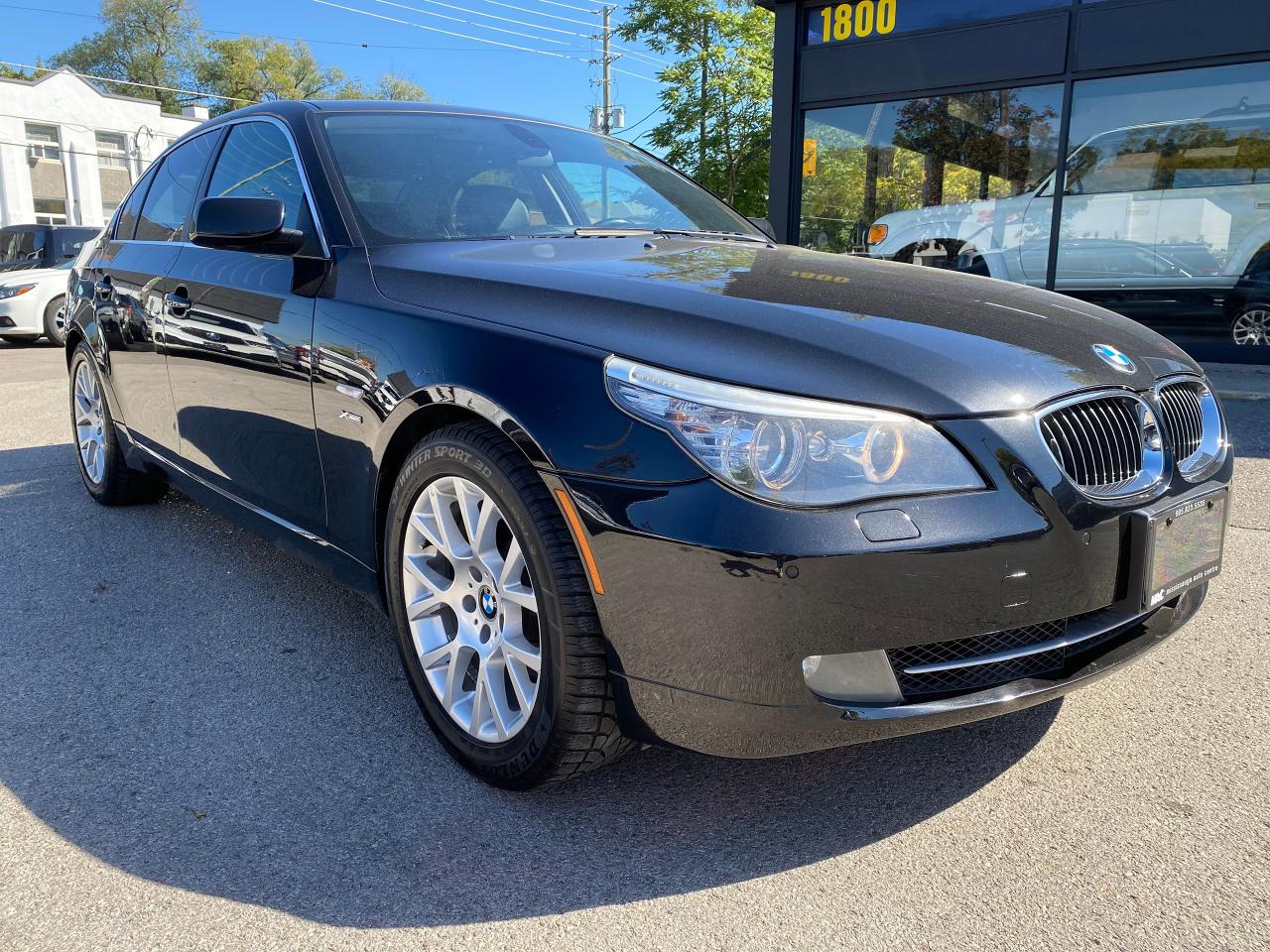 Used 2010 BMW 5 Series 528i xDrive for sale in Mississauga, ON