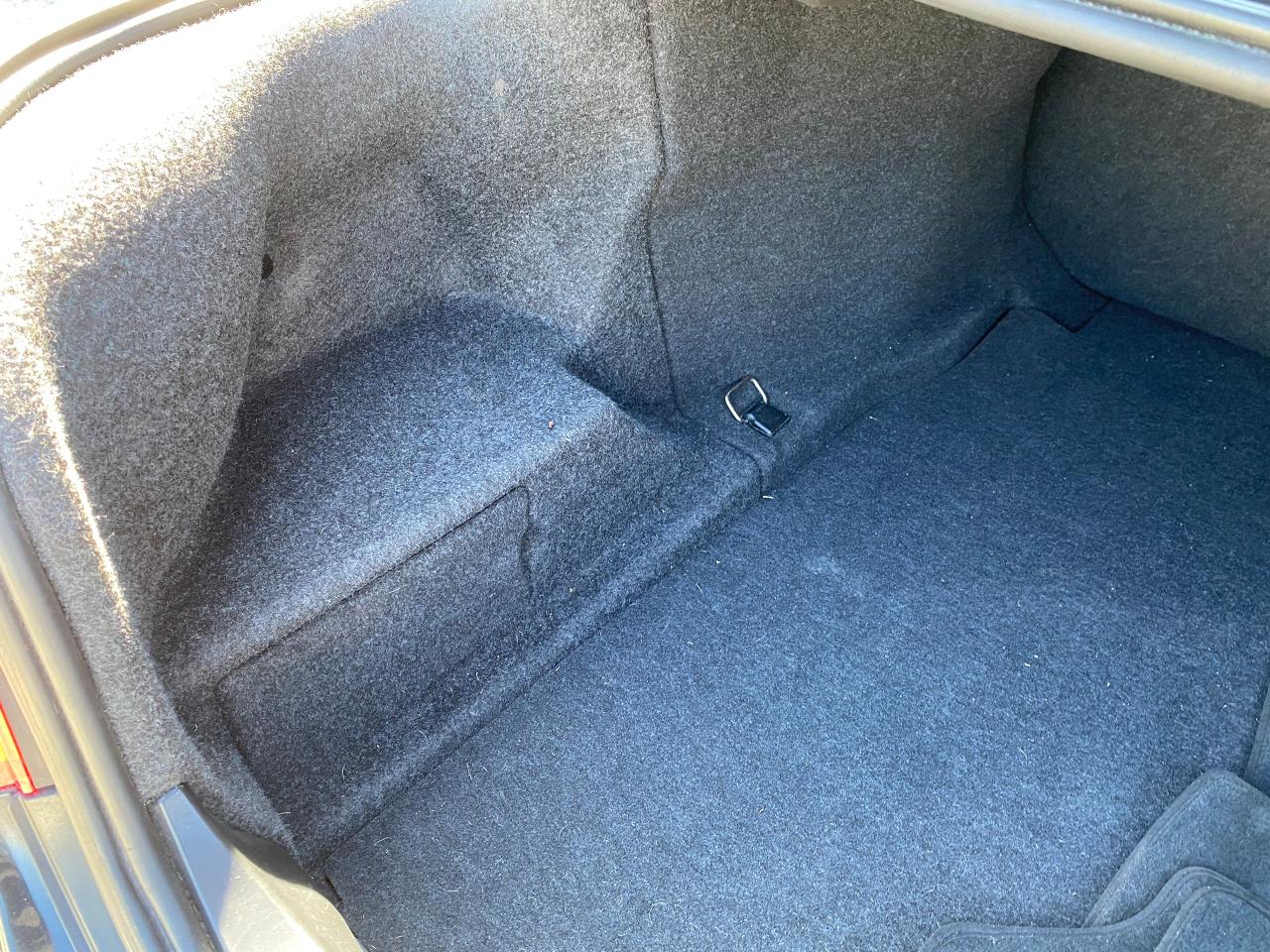 2010 BMW 5 Series 528i xDrive Photo