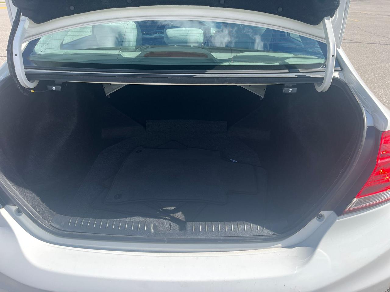 2014 Honda Civic 4dr Cvt Lx Photo