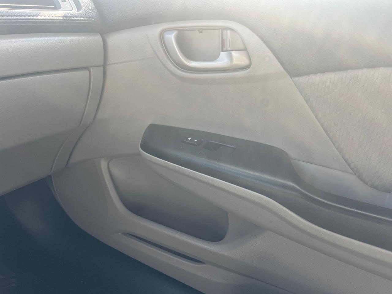 2014 Honda Civic 4dr Cvt Lx Photo