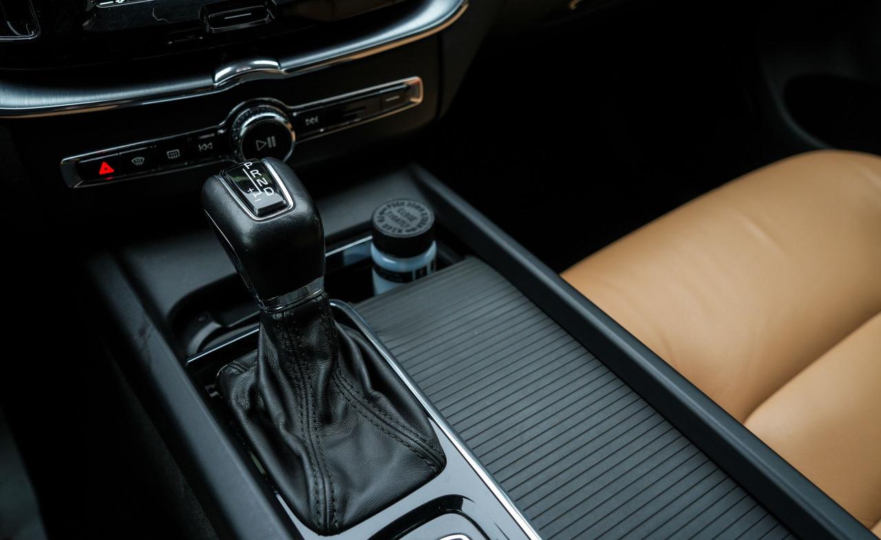 2019 Volvo XC60 T6 AWD Momentum - Photo #8