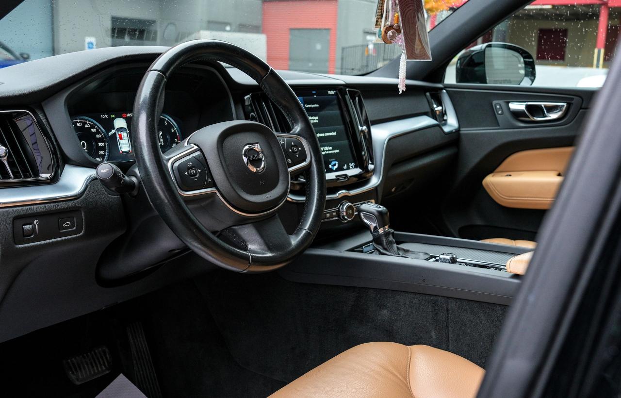 2019 Volvo XC60 T6 AWD Momentum - Photo #15