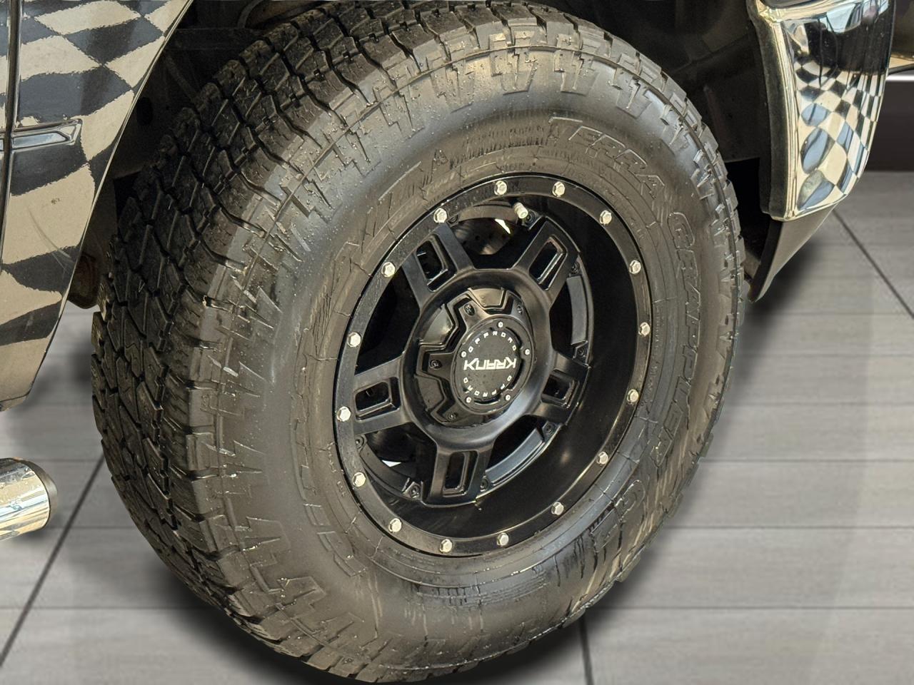 2016 RAM 1500 4x4 5.7l V8 HEMI Crew ST+Camera+A/C+CLEAN CARFAX Photo47