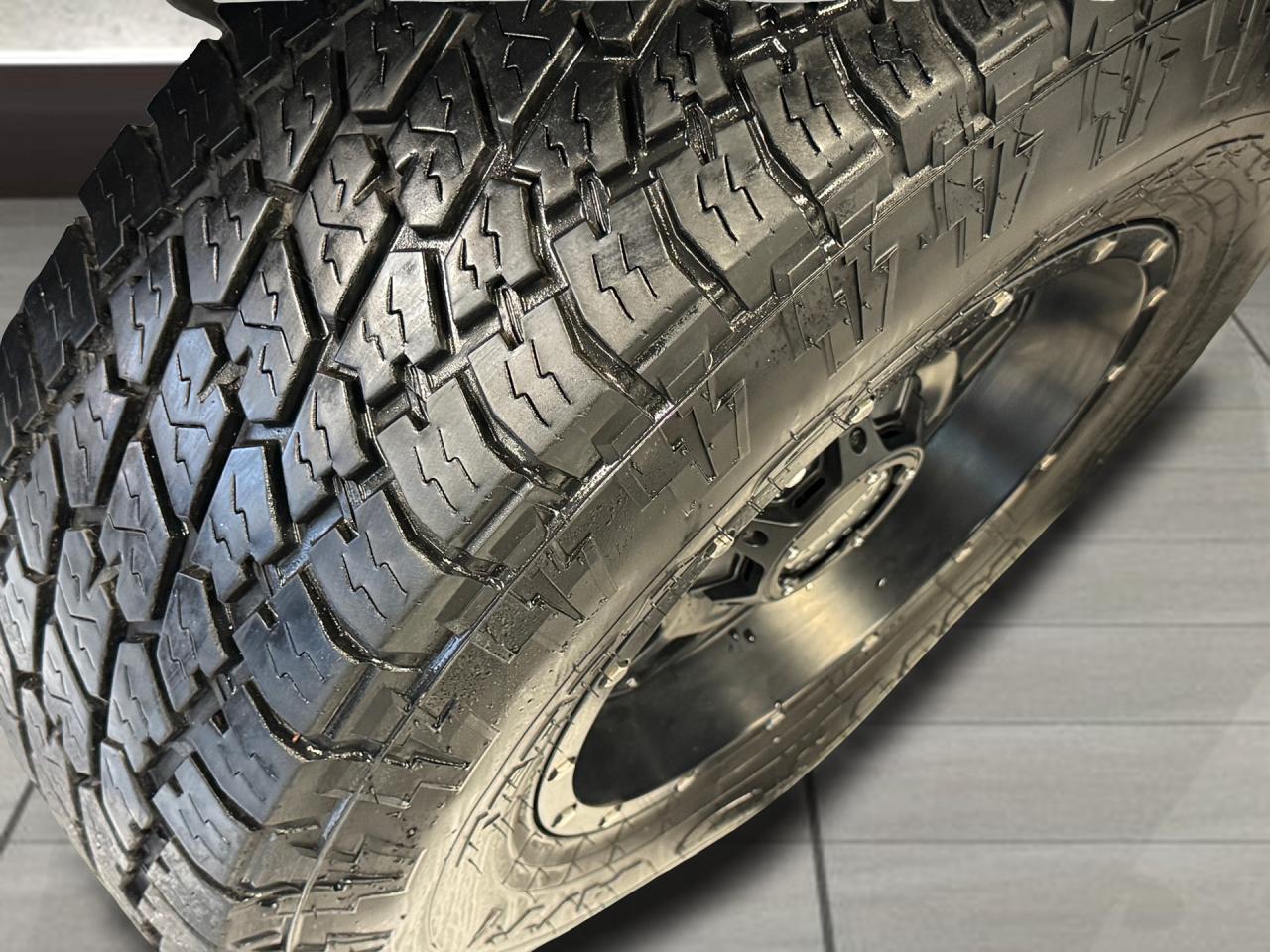 2016 RAM 1500 4x4 5.7l V8 HEMI Crew ST+Camera+A/C+CLEAN CARFAX Photo56