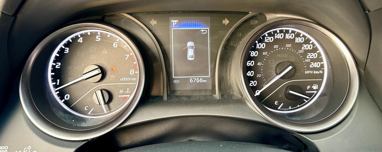 2023 Toyota Camry SE | NO ACCIDENTS | LOW KMS | BACK UP CAM Photo