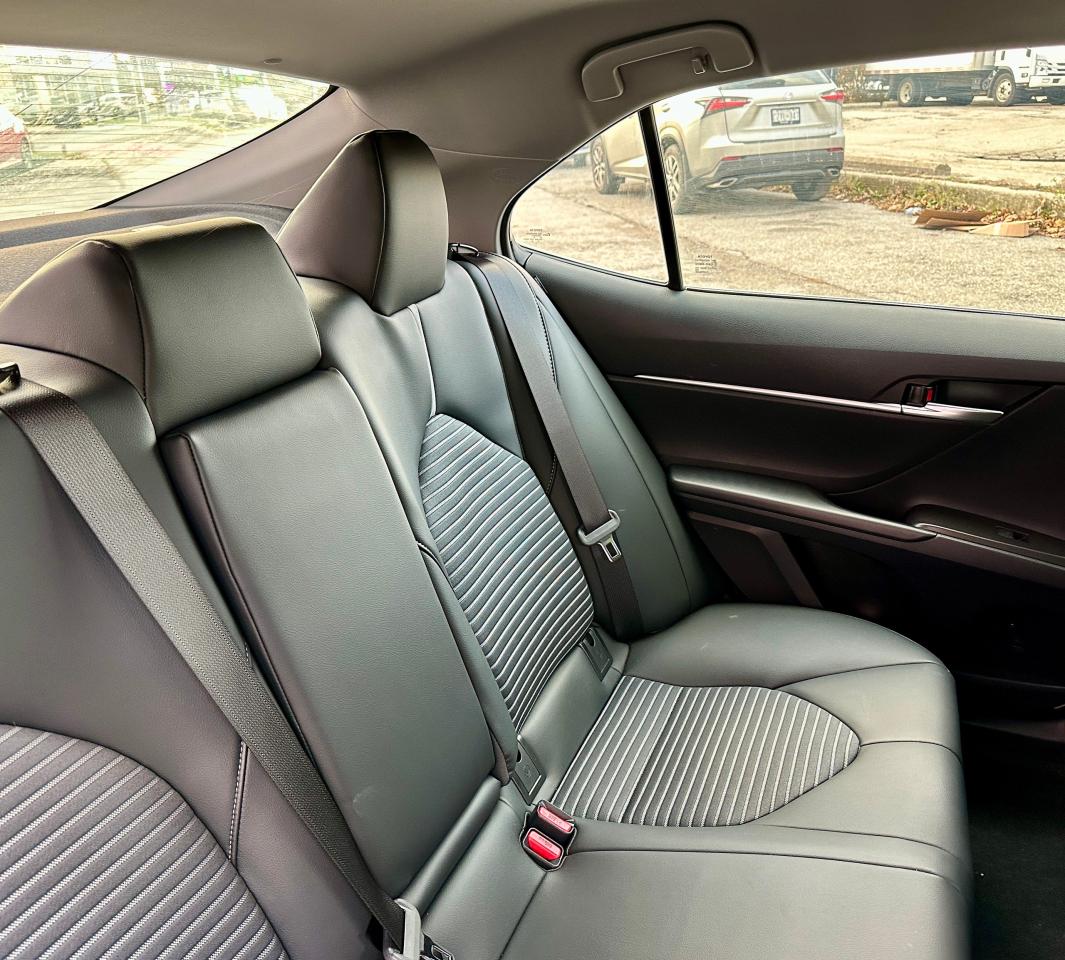 2023 Toyota Camry SE | NO ACCIDENTS | LOW KMS | BACK UP CAM Photo