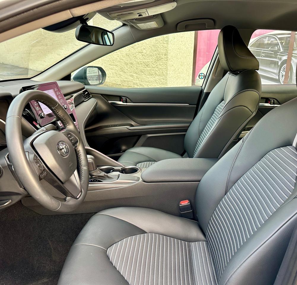 2023 Toyota Camry SE | NO ACCIDENTS | LOW KMS | BACK UP CAM Photo