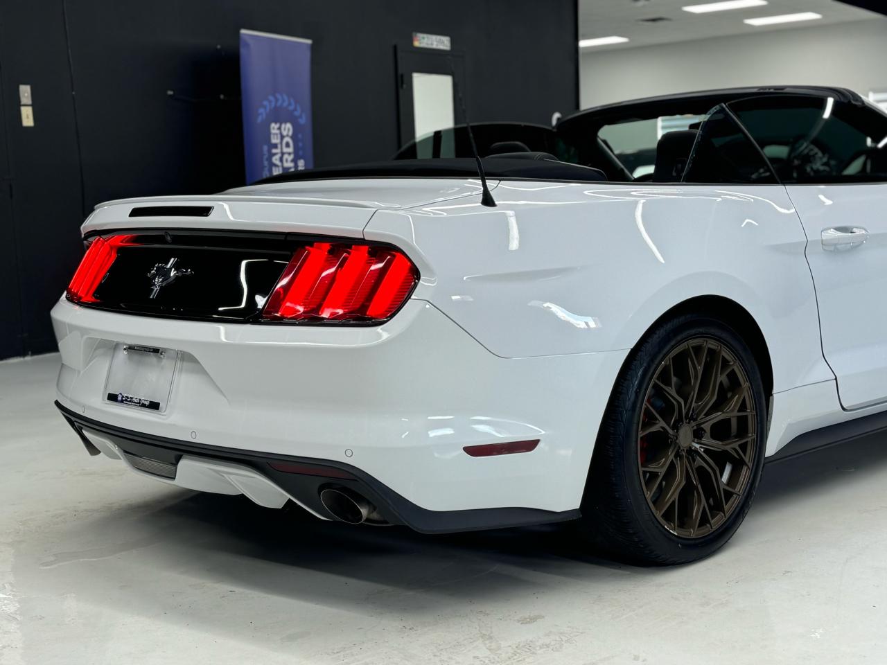 2017 Ford Mustang V6|CONVERTIBLE|BACKUP|BLUTOOTH|CRUISE CONTROL| - Photo #26