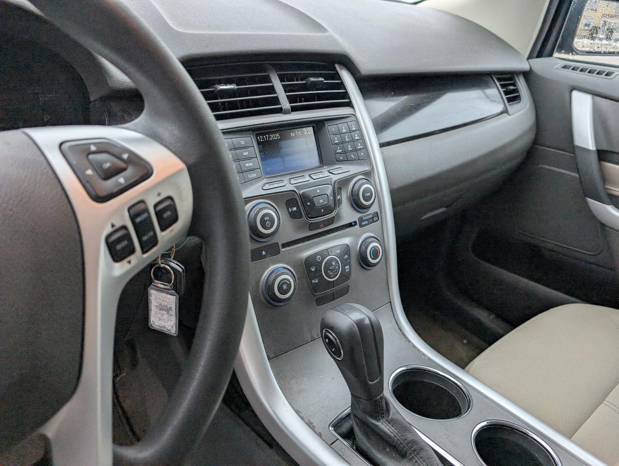 2012 Ford Edge SE FWD Photo