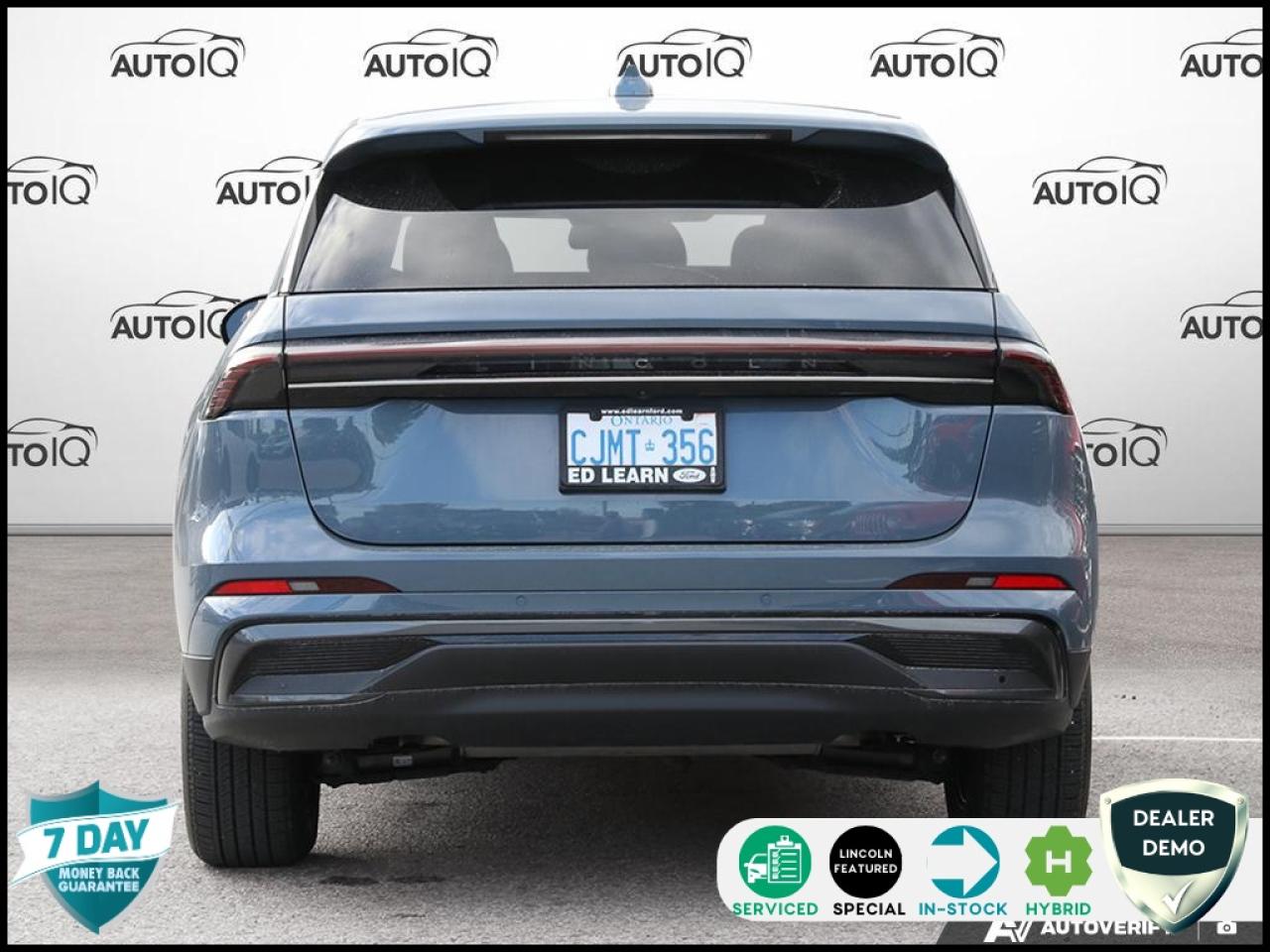 2025 Lincoln Nautilus Premiere 102A | CVT AUTO ELECTRIC | JET APPEAR PKG | 2.0L FHEV | WHISPER BLUE MET 3C Photo4