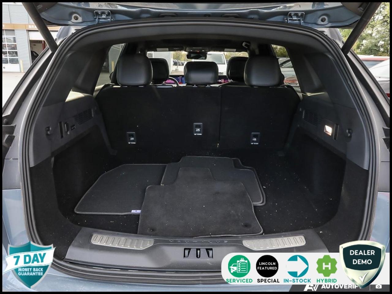 2025 Lincoln Nautilus Premiere 102A | CVT AUTO ELECTRIC | JET APPEAR PKG | 2.0L FHEV | WHISPER BLUE MET 3C Photo