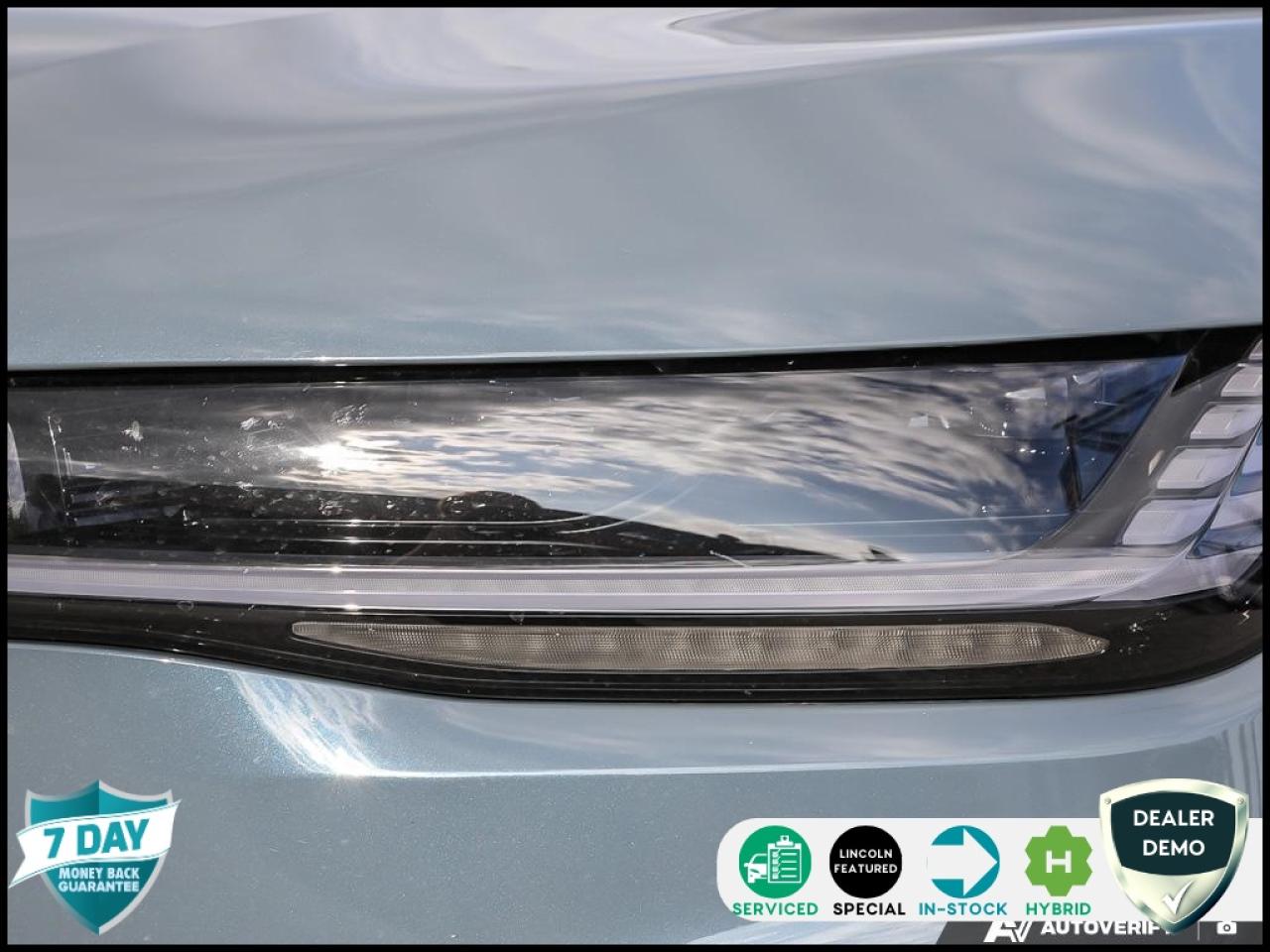 2025 Lincoln Nautilus Premiere 102A | CVT AUTO ELECTRIC | JET APPEAR PKG | 2.0L FHEV | WHISPER BLUE MET 3C Photo