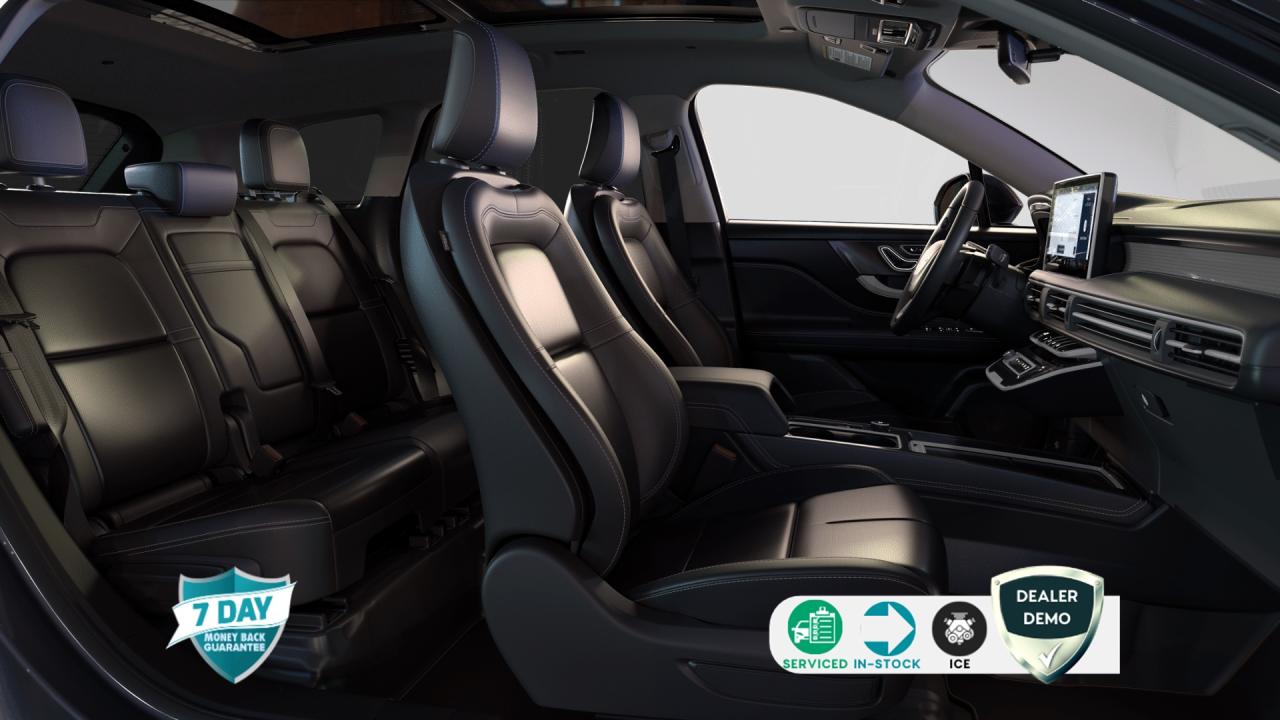 2025 Lincoln Corsair Premiere 101A | PANO ROOF | 8-SPD A/T | REAR REMOVABLE PKG TRAY | JET APPEAR PKG | 2.0L TURBO | WHISPER BLUE METALLIC Photo4