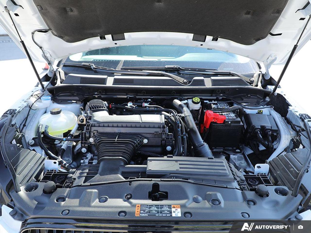 2025 Lincoln Corsair Premiere Equipment Group 101A|ALL-WTHR FLR LNRS W/MATS|PANORAMIC VISTA RF W/PWR SHADE|8-SPD AUTO|17 MINI SPARE WHEEL W/TIRE|JET APPEARANCE PKG|2.0L TURBOCHARGED ENG|CRYSTAL WHITE MET CC|EQUIP GROUP 101A|EBONY, Photo