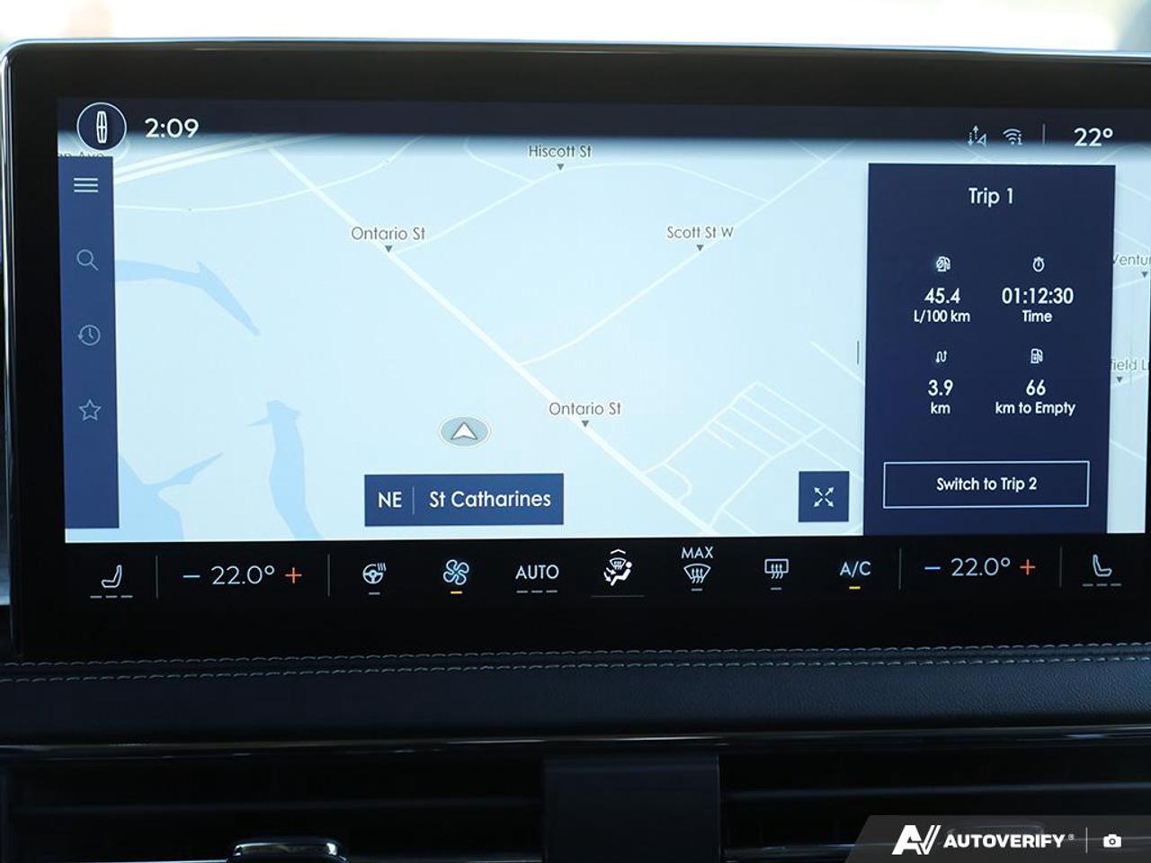 2025 Lincoln Corsair Premiere Equipment Group 101A|ALL-WTHR FLR LNRS W/MATS|PANORAMIC VISTA RF W/PWR SHADE|8-SPD AUTO|17 MINI SPARE WHEEL W/TIRE|JET APPEARANCE PKG|2.0L TURBOCHARGED ENG|CRYSTAL WHITE MET CC|EQUIP GROUP 101A|EBONY, Photo