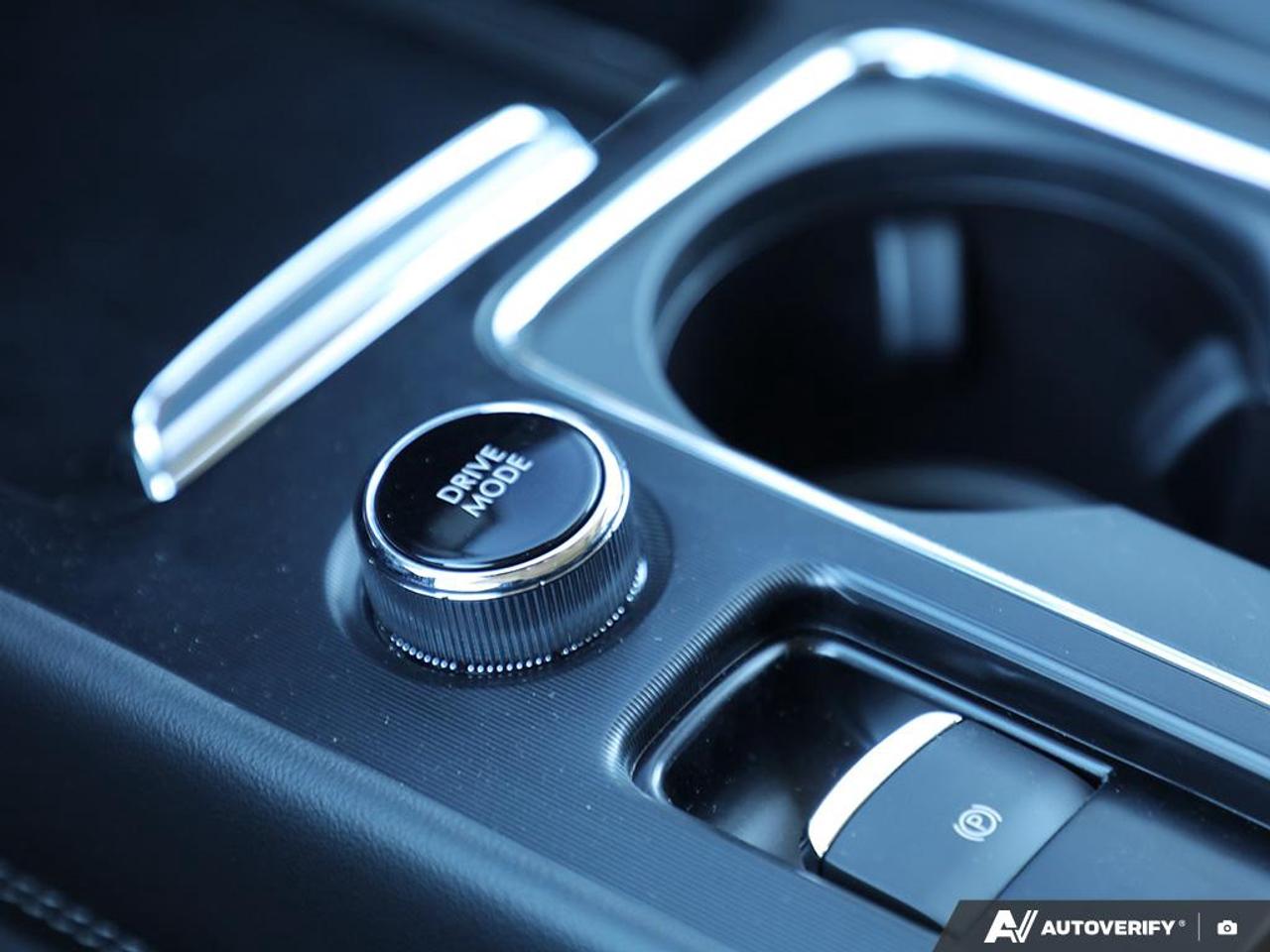 2025 Lincoln Corsair Premiere Equipment Group 101A|ALL-WTHR FLR LNRS W/MATS|PANORAMIC VISTA RF W/PWR SHADE|8-SPD AUTO|17 MINI SPARE WHEEL W/TIRE|JET APPEARANCE PKG|2.0L TURBOCHARGED ENG|CRYSTAL WHITE MET CC|EQUIP GROUP 101A|EBONY, Photo